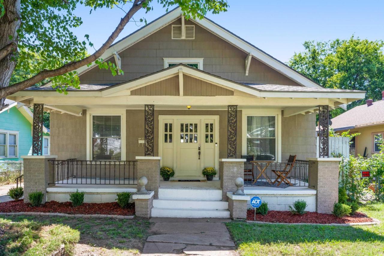 Pet-friendly Home, 2 Mi To Downtown! Holiday home *