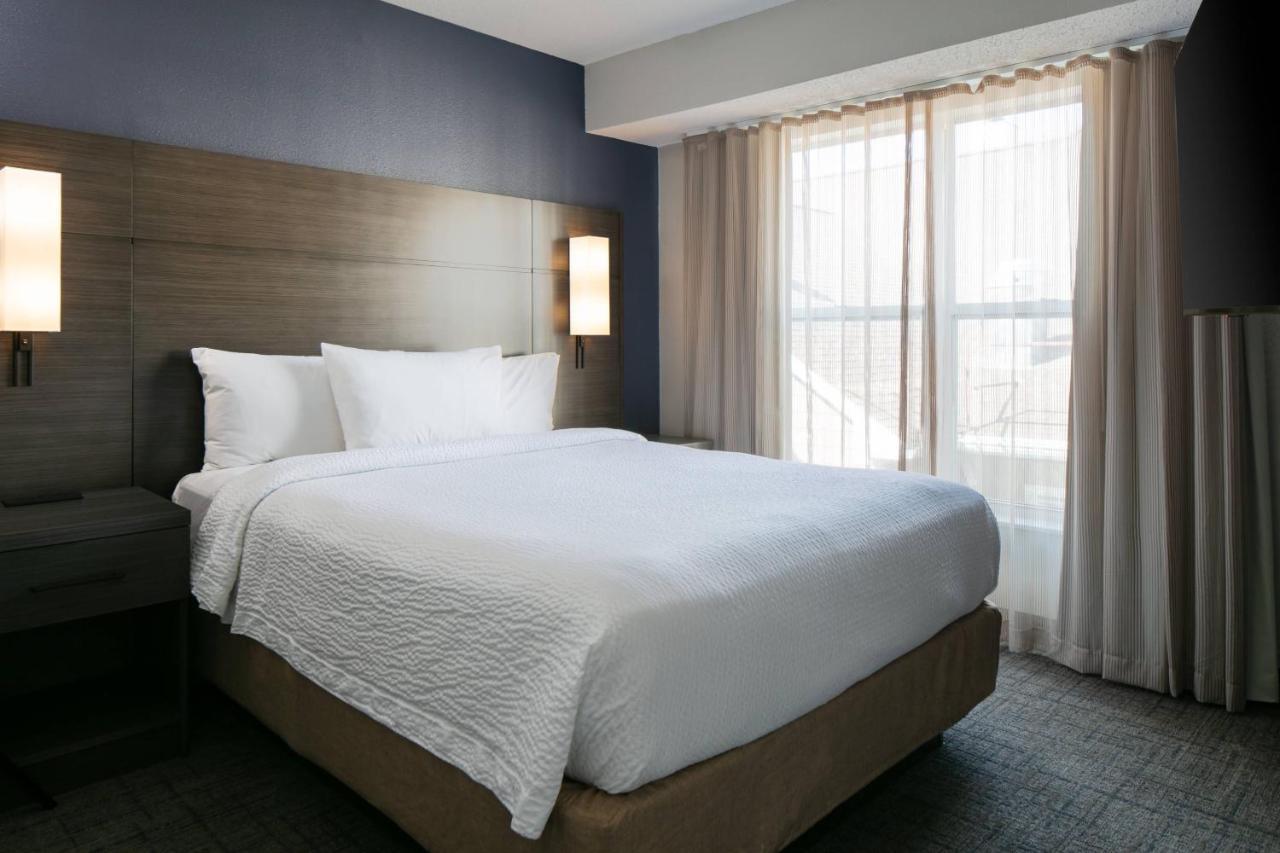 By Marriott South Hotel 3*