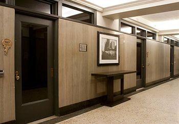 Courtyard By Marriott Downtown Tulsa