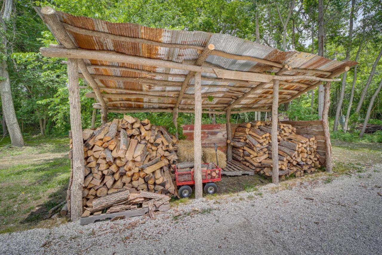 Holiday home Well-appointed With Fire Pit And Patio! Tulsa