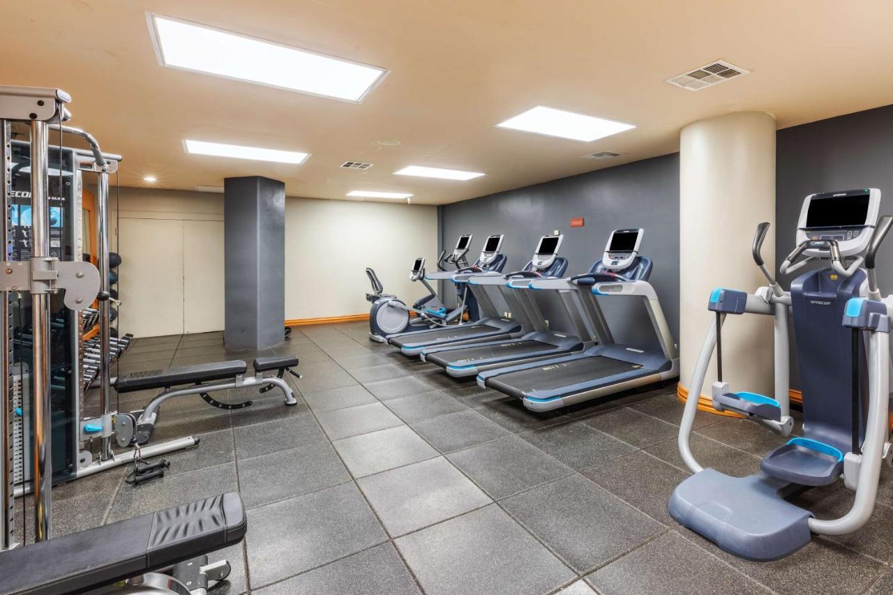 Doubletree By Hilton At Warren Place 3*