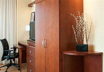 Courtyard By Marriott Downtown Tulsa
