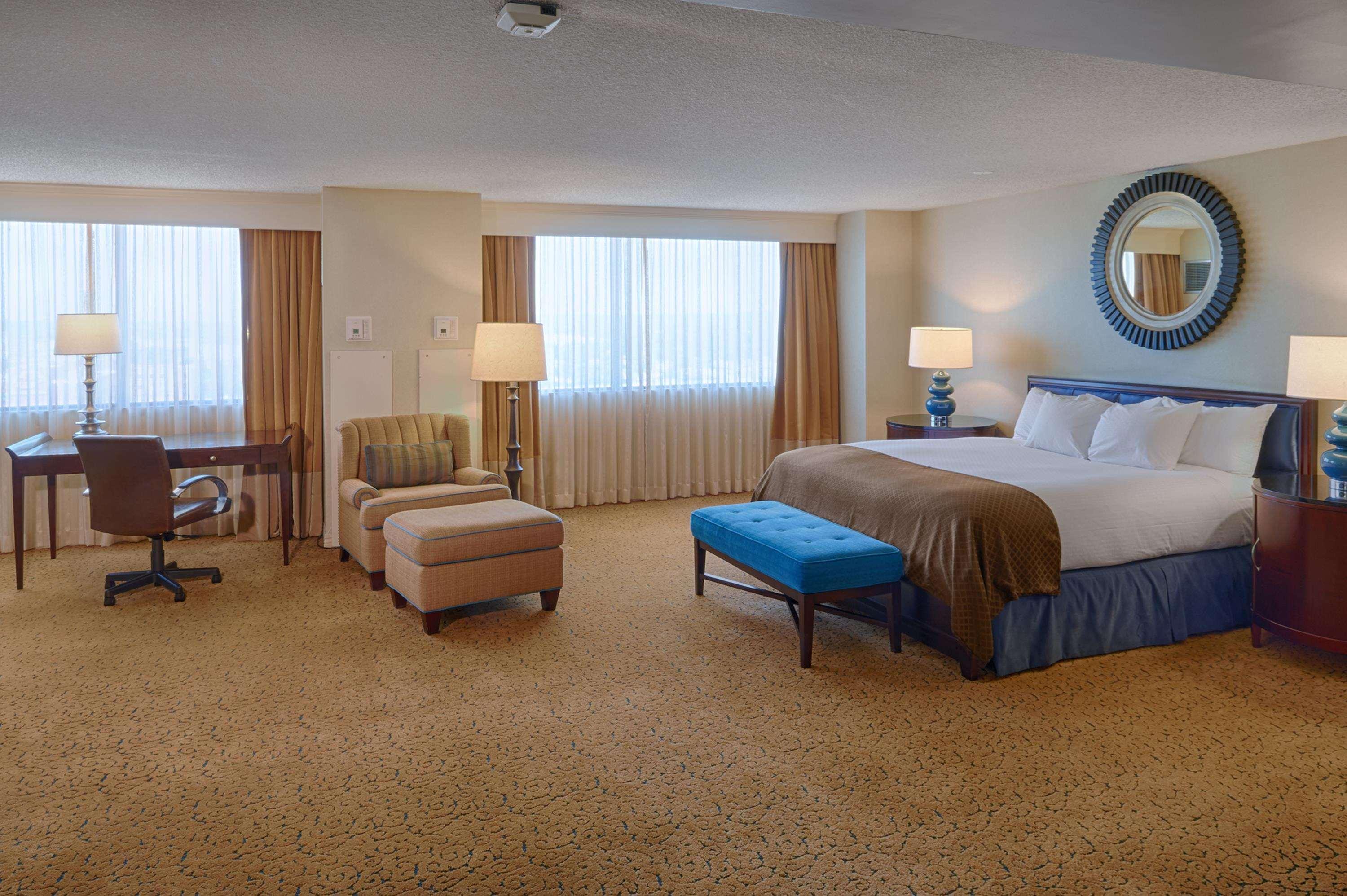 Doubletree By Hilton Downtown Hotel 4*