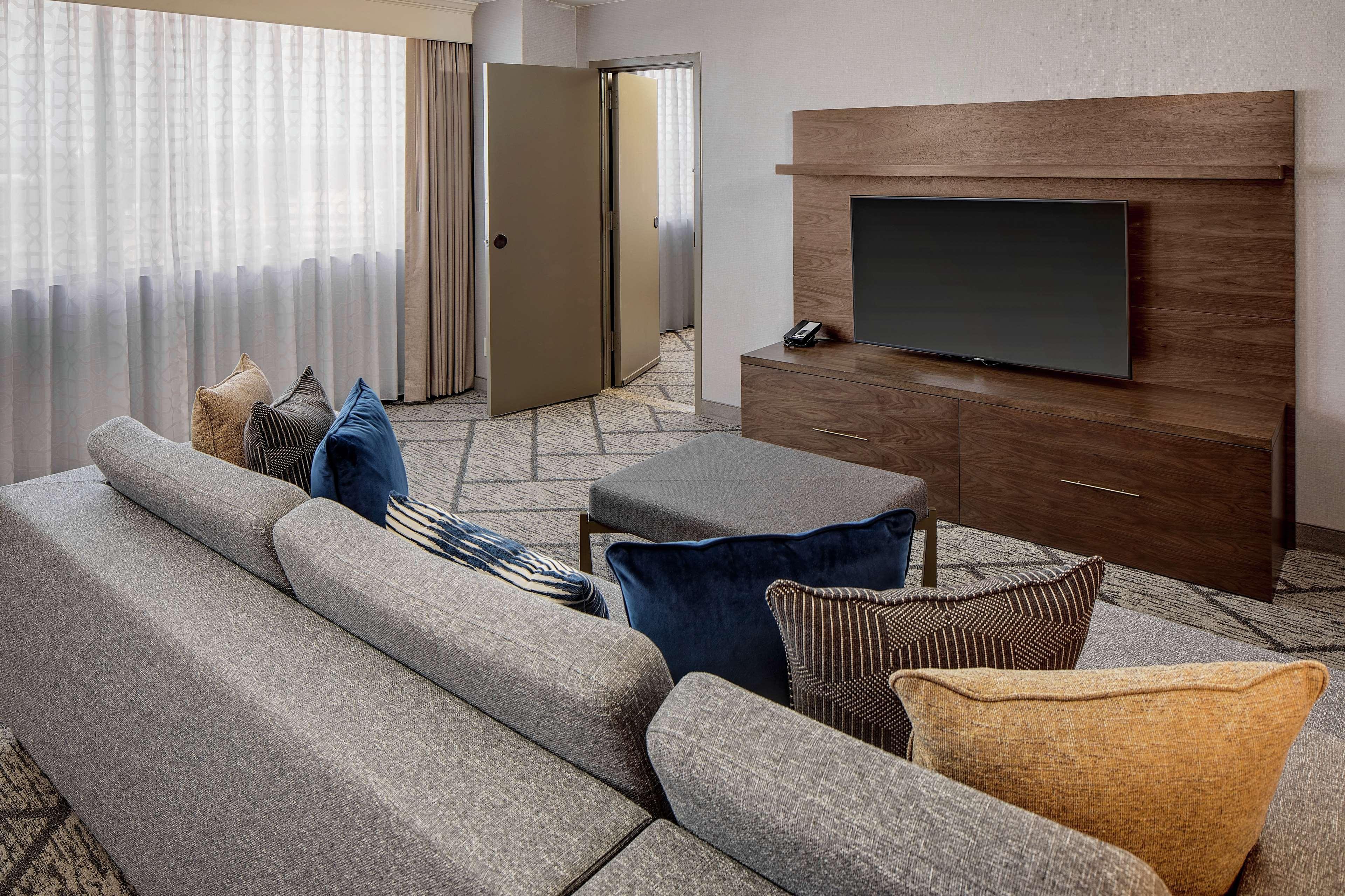 Doubletree By Hilton Downtown 4*