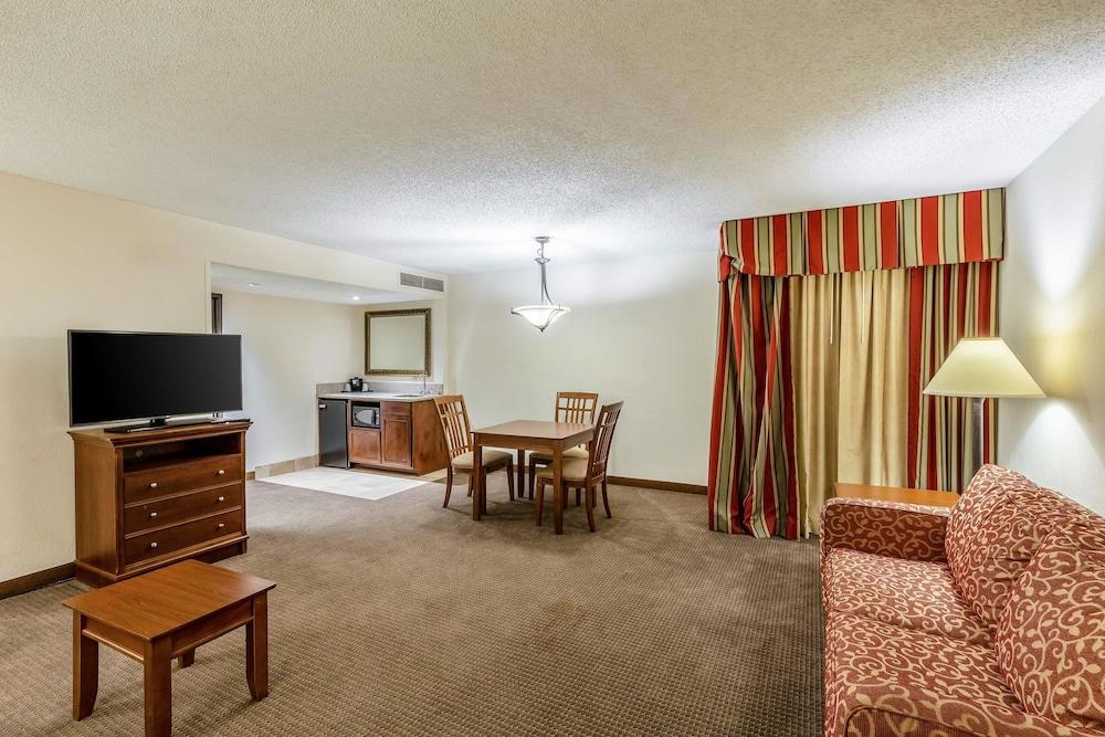 Hotel Square Central, I-44 By Oyo Tulsa