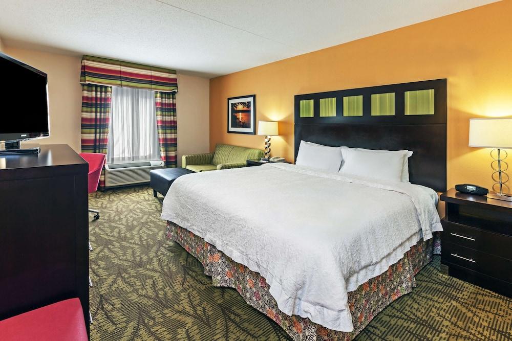 Hampton & Tulsa-woodland Hills Hotel
