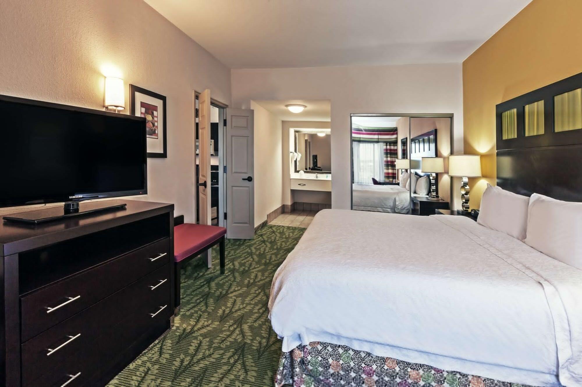Hotel Hampton & Tulsa-woodland Hills