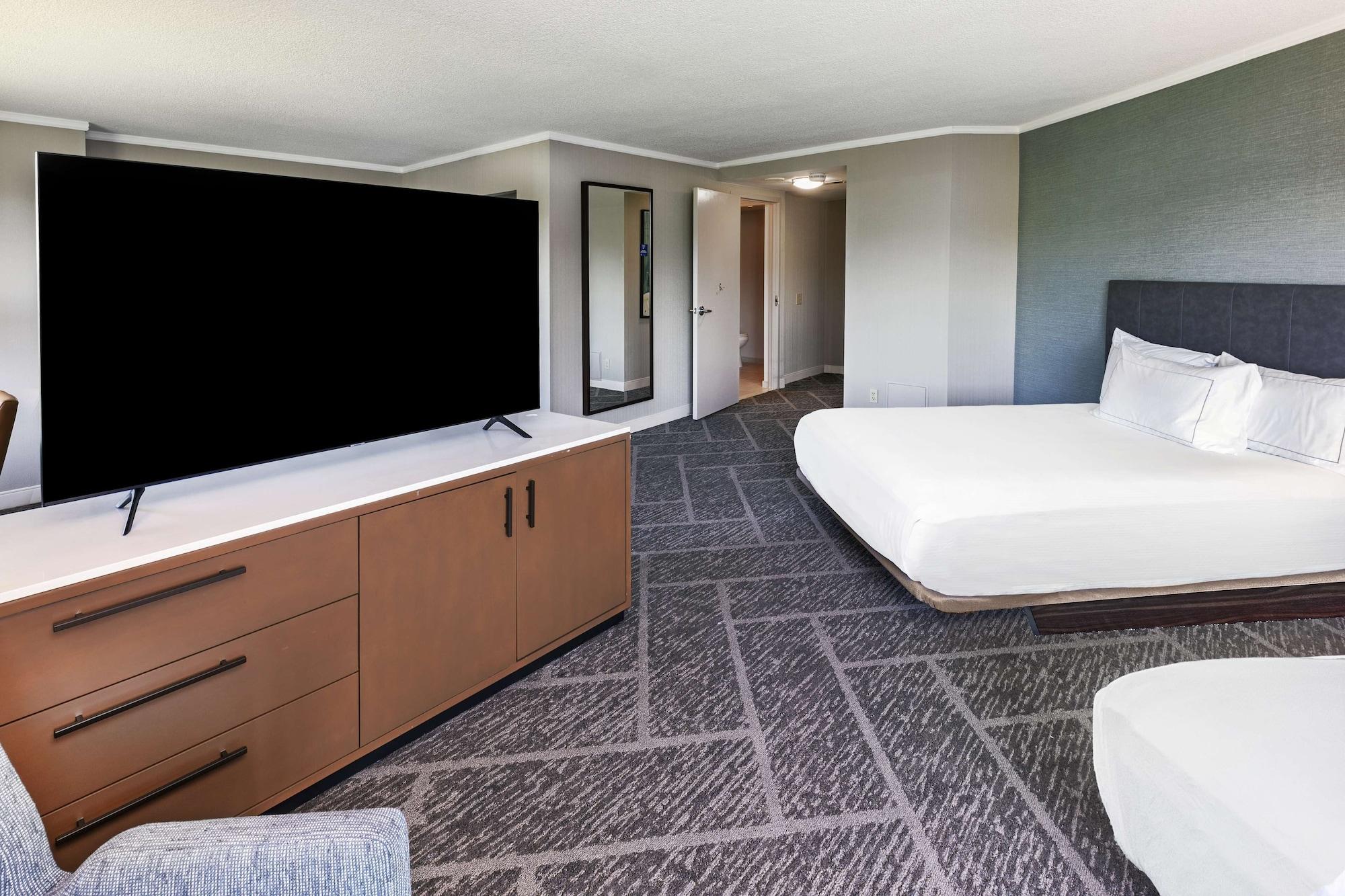 Hotel Doubletree By Hilton At Warren Place