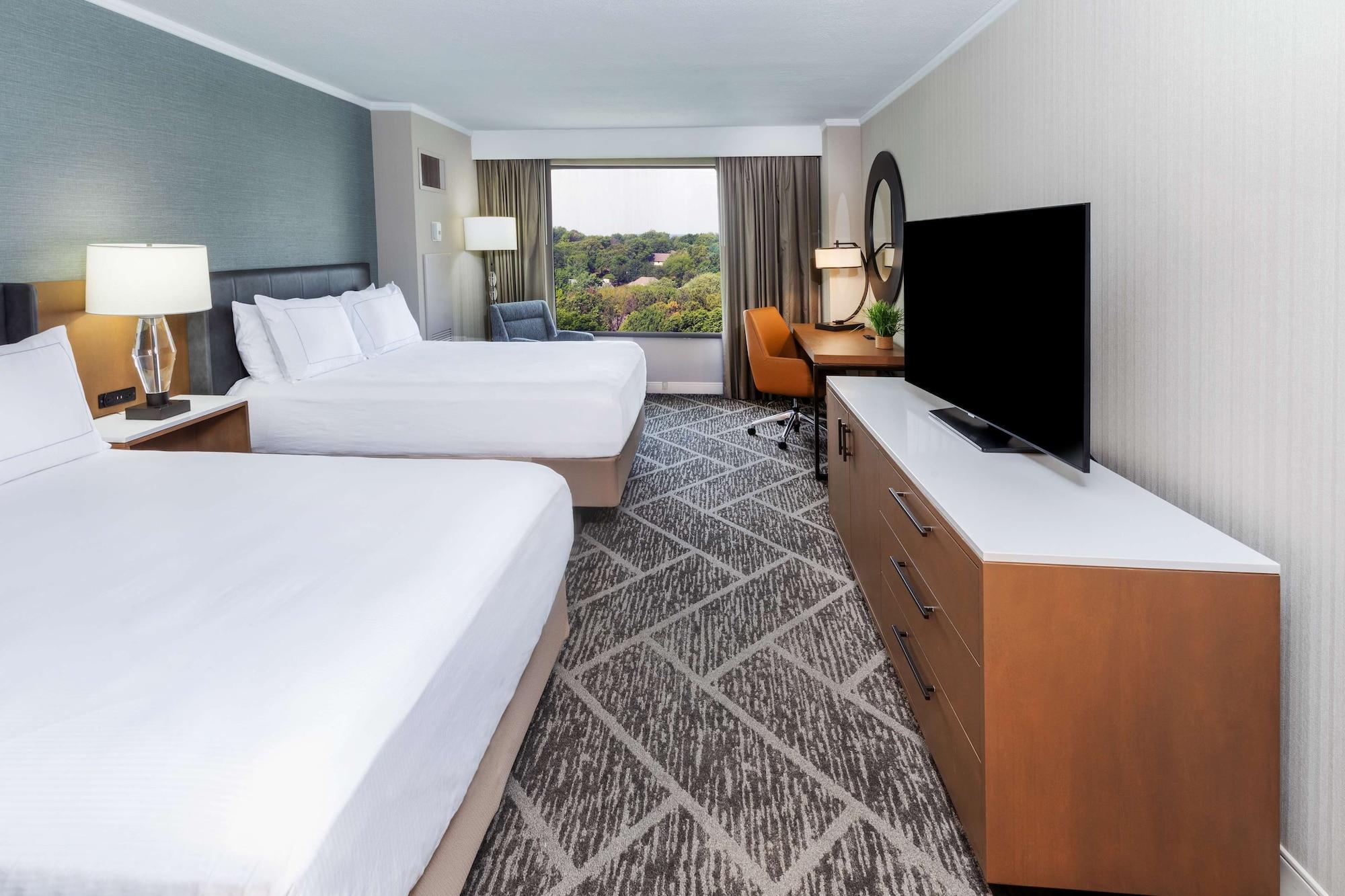 Doubletree By Hilton At Warren Place