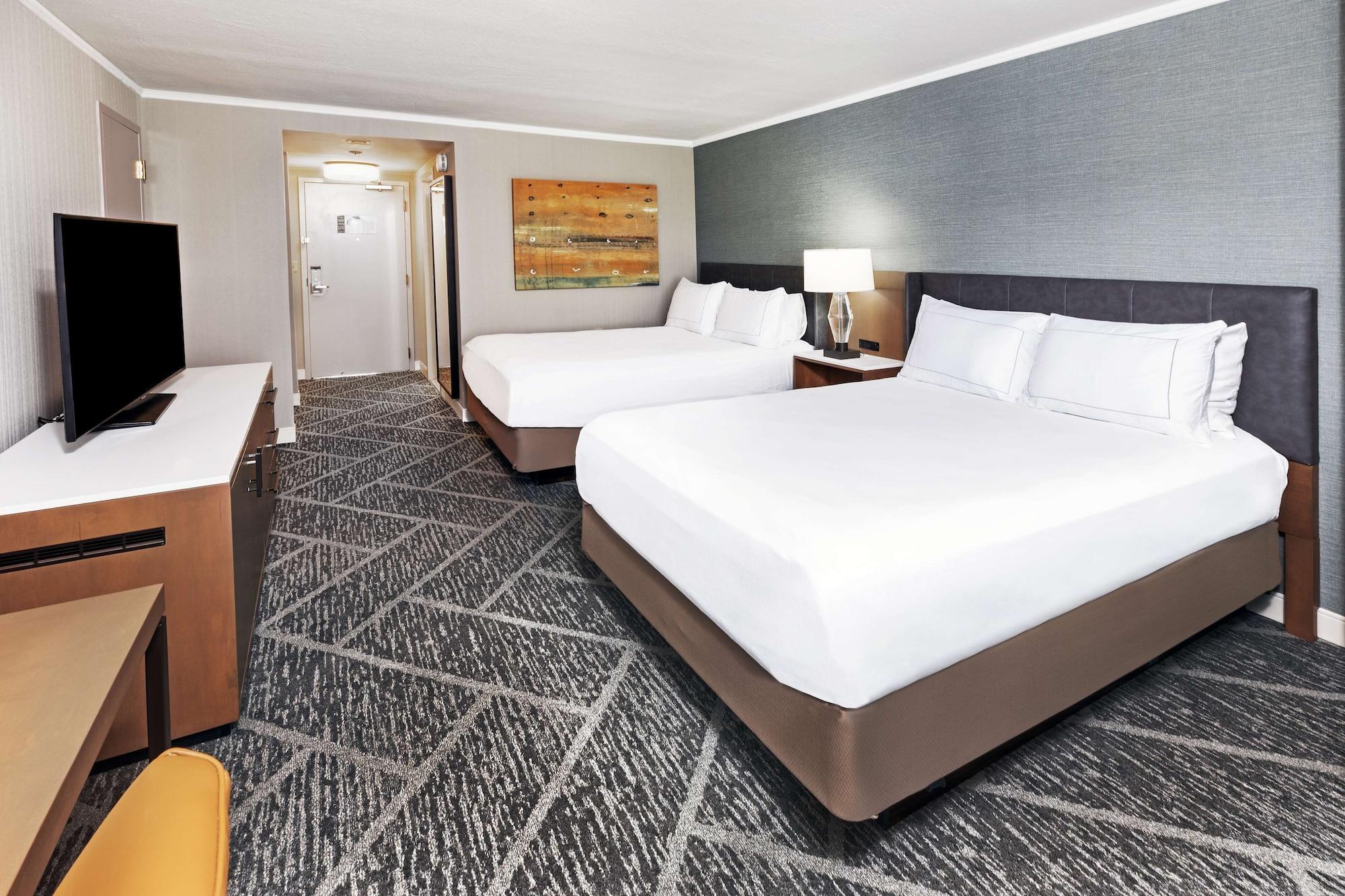 Hotel Doubletree By Hilton At Warren Place