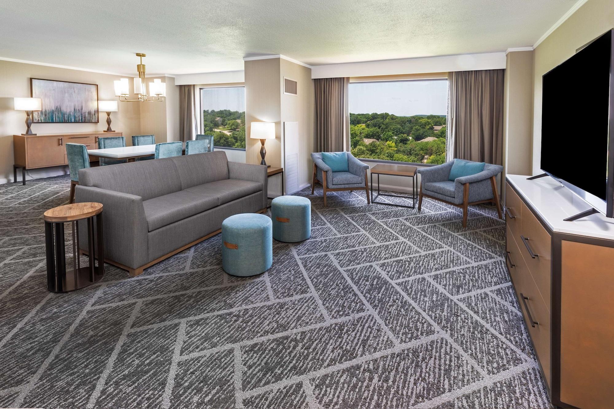 Doubletree By Hilton At Warren Place
