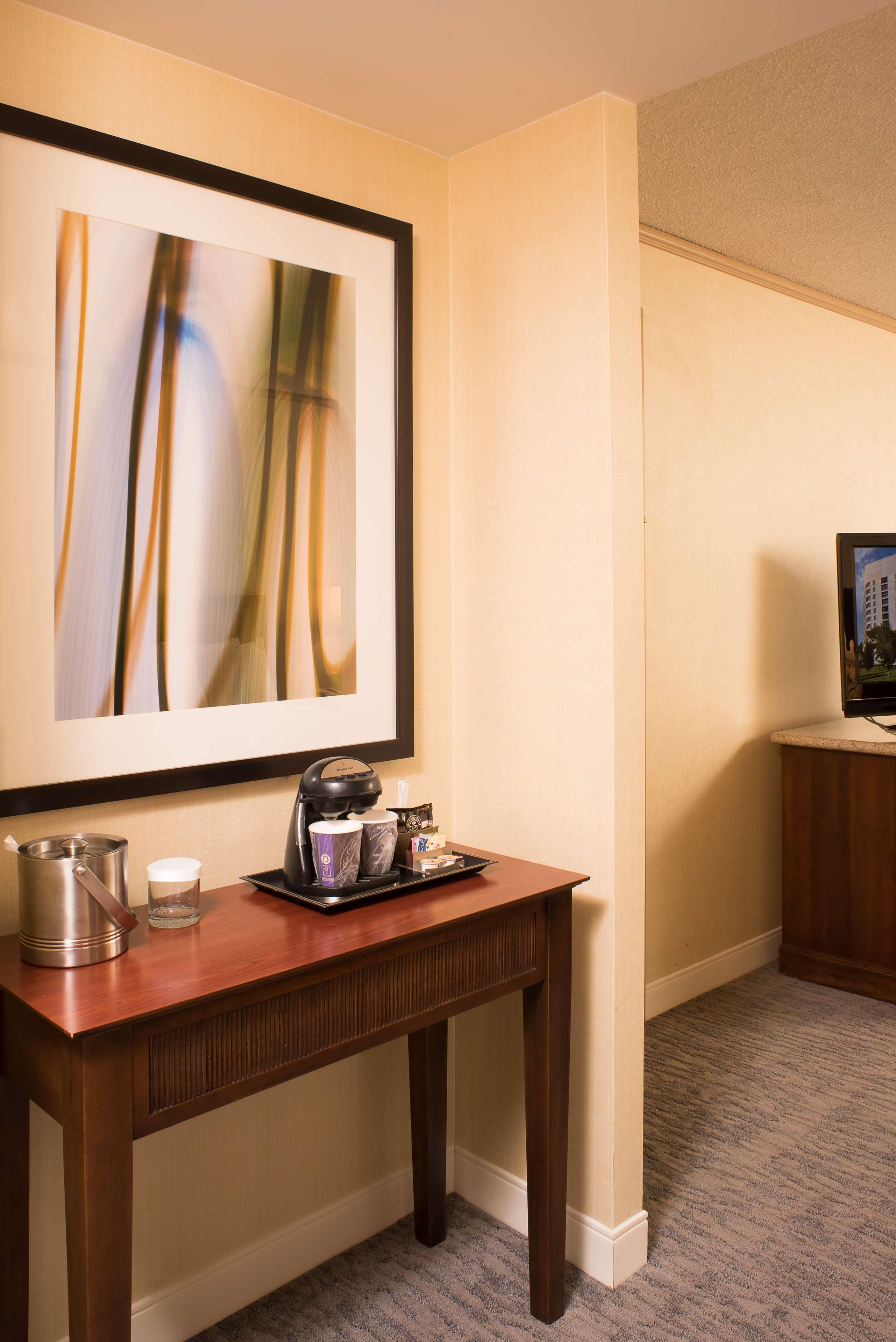 Doubletree By Hilton At Warren Place 3* Tulsa