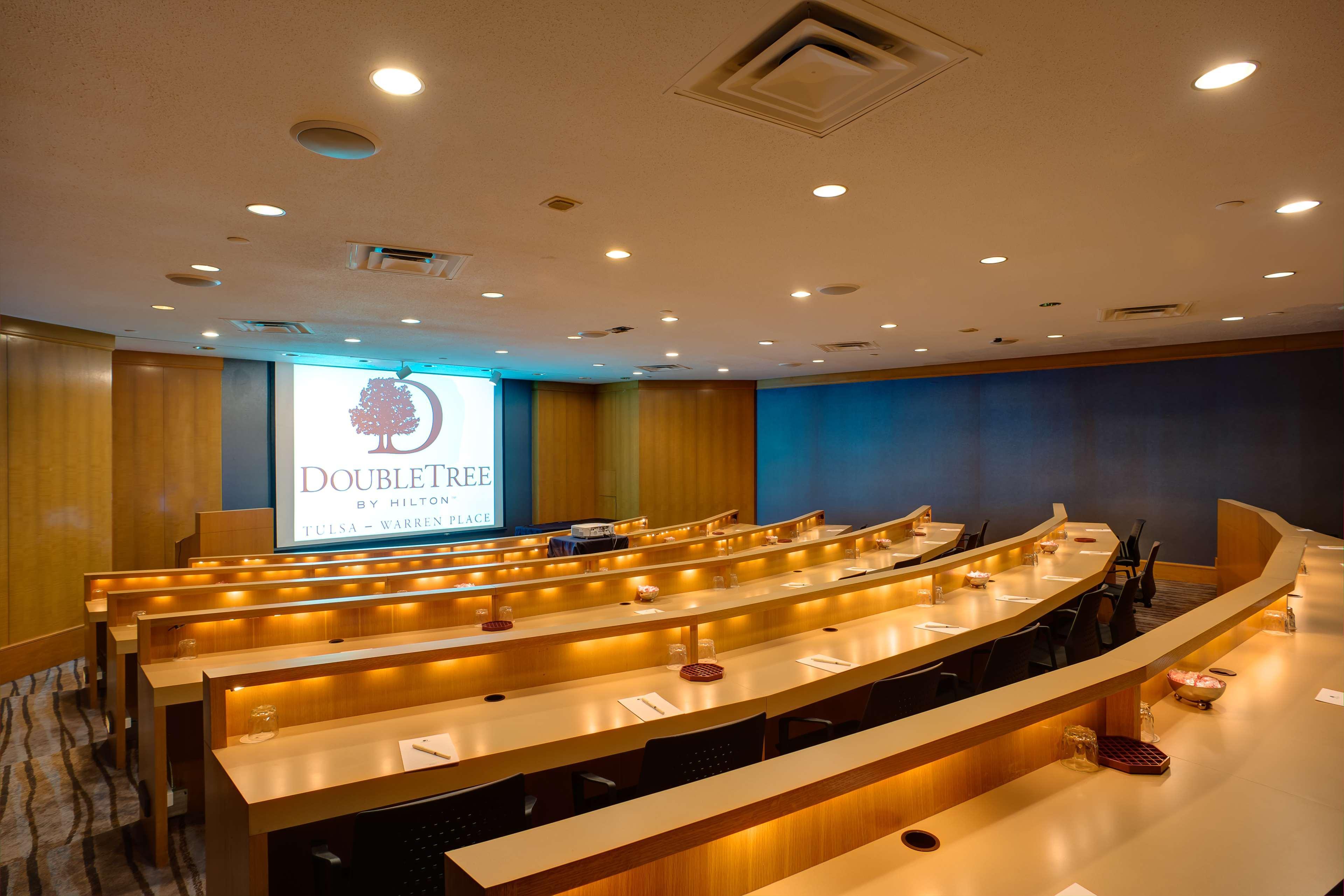 Doubletree By Hilton At Warren Place Hotel