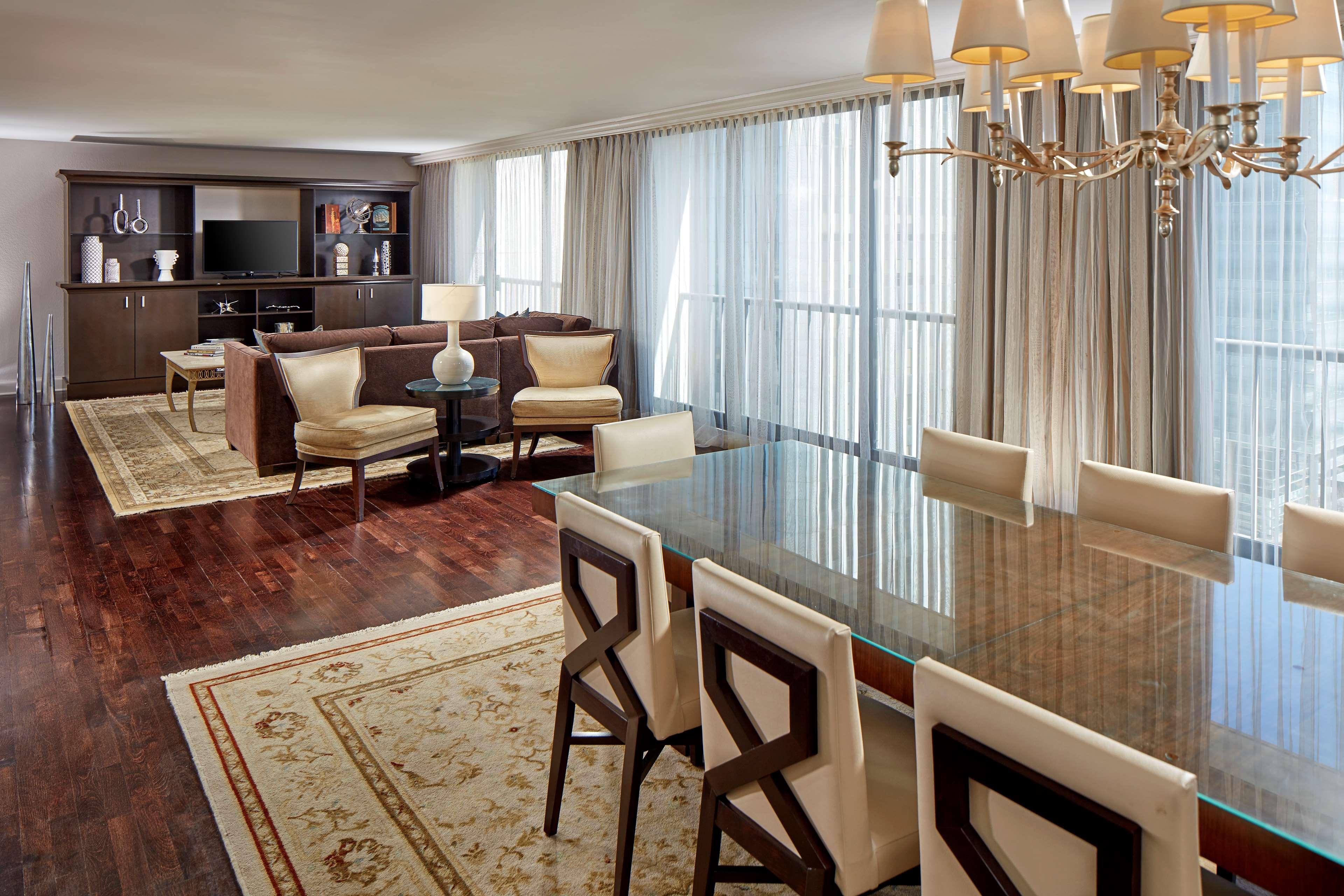 Hyatt Regency Downtown 3* Tulsa