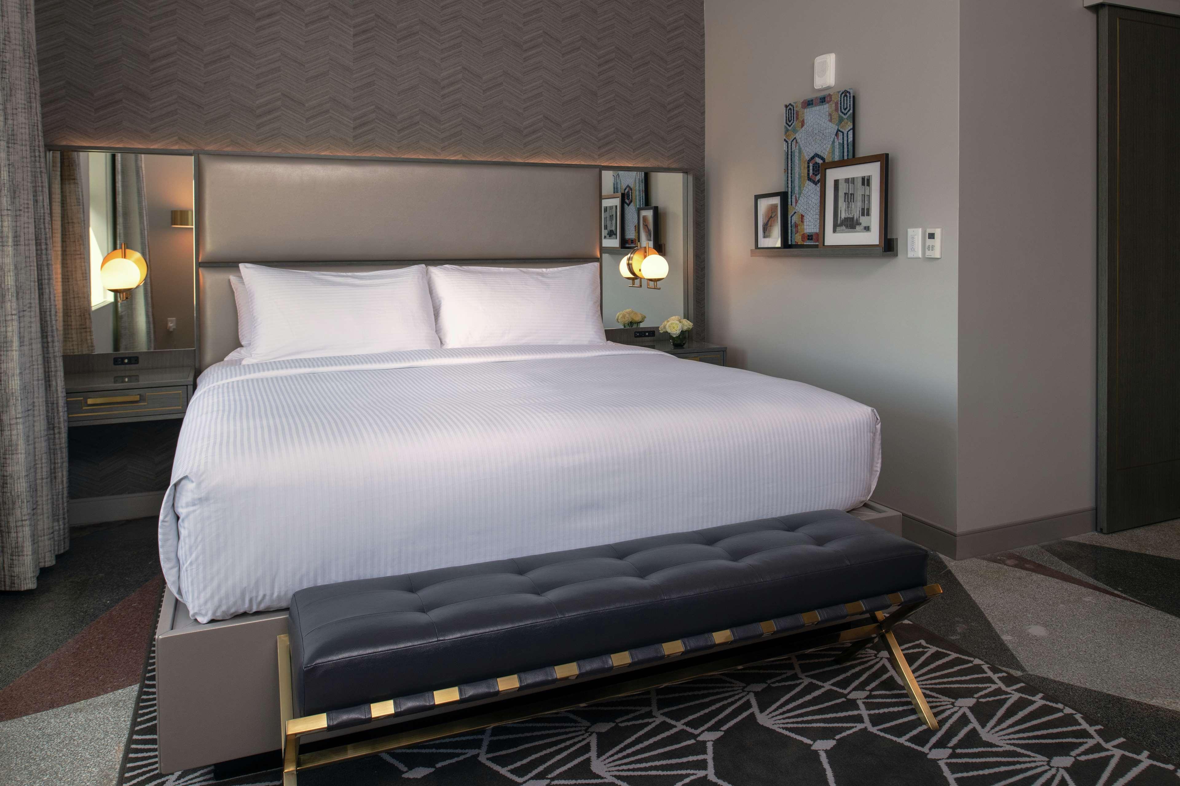 Hotel Club Curio Collection By Hilton