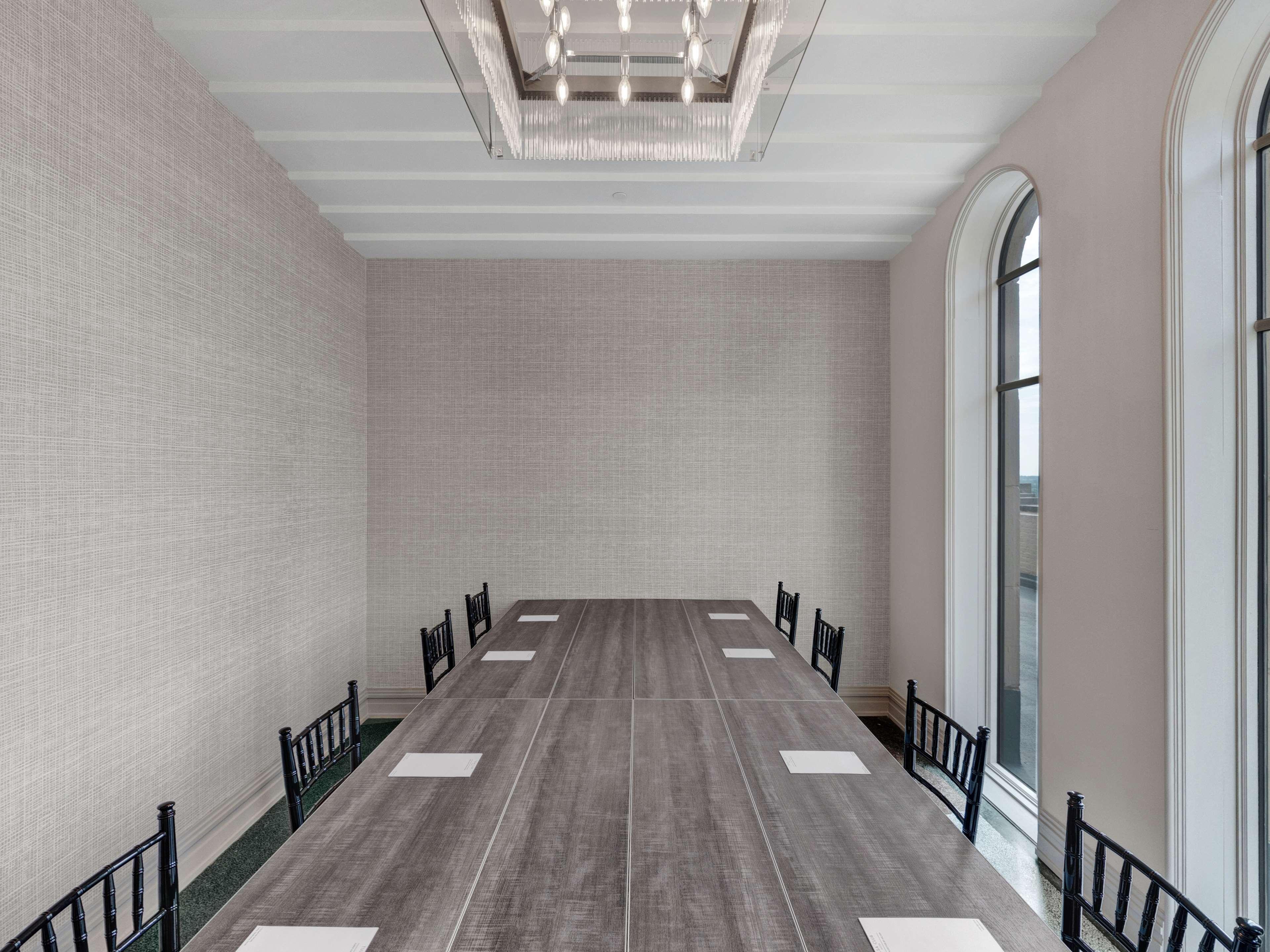 Club Curio Collection By Hilton 4*