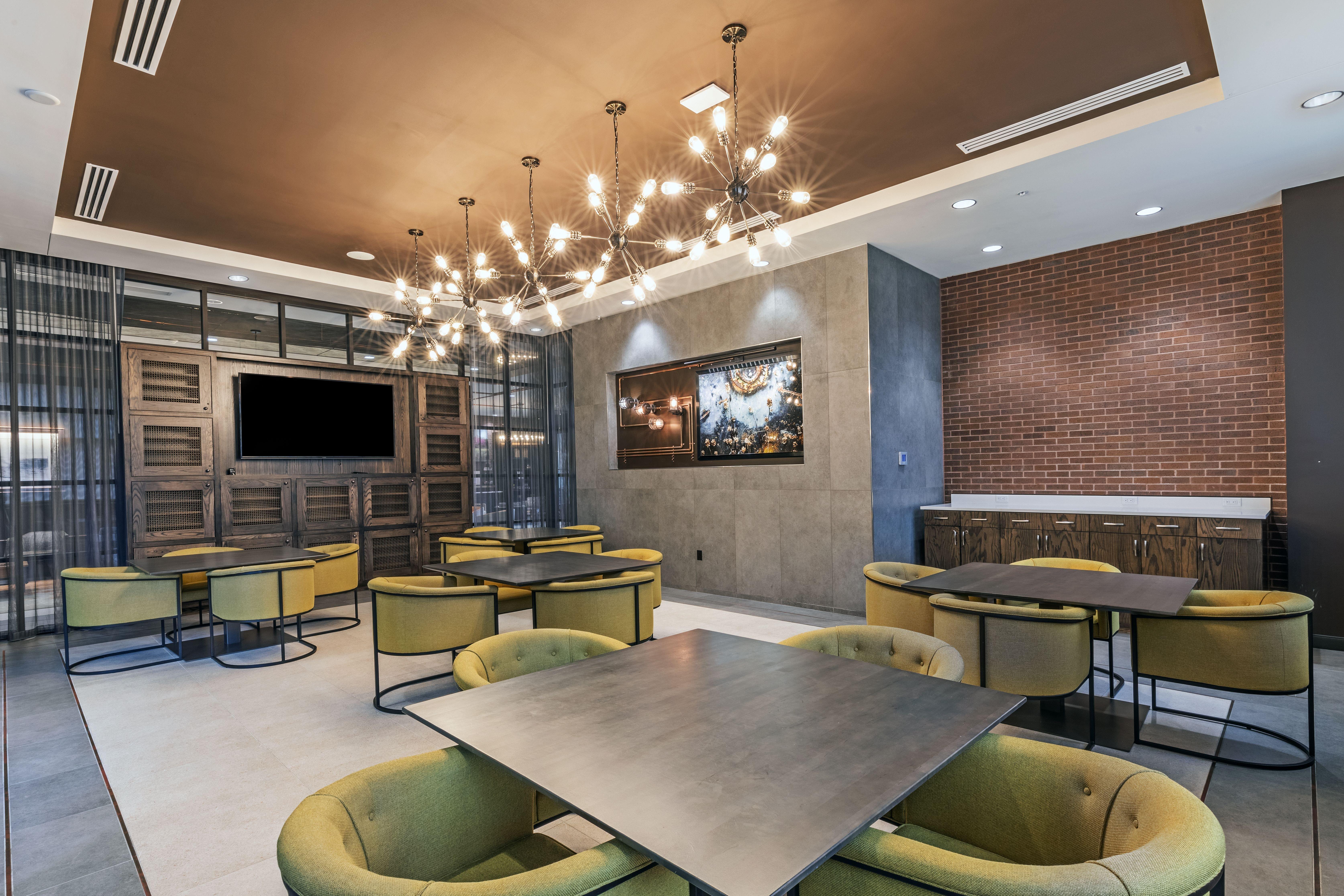 Indigo Dwtn/entertainment Area Hotel Tulsa