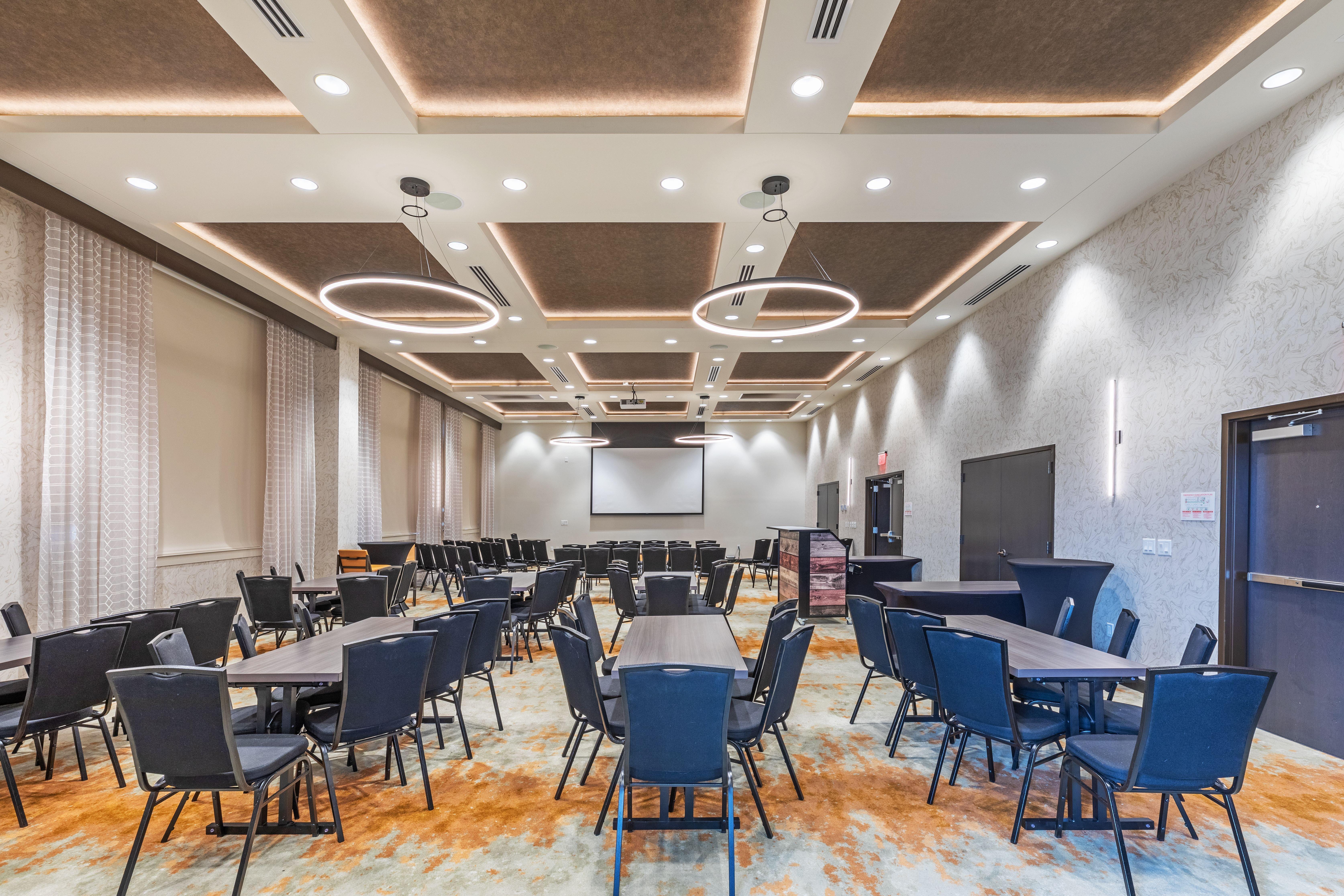 Indigo Dwtn/entertainment Area Hotel