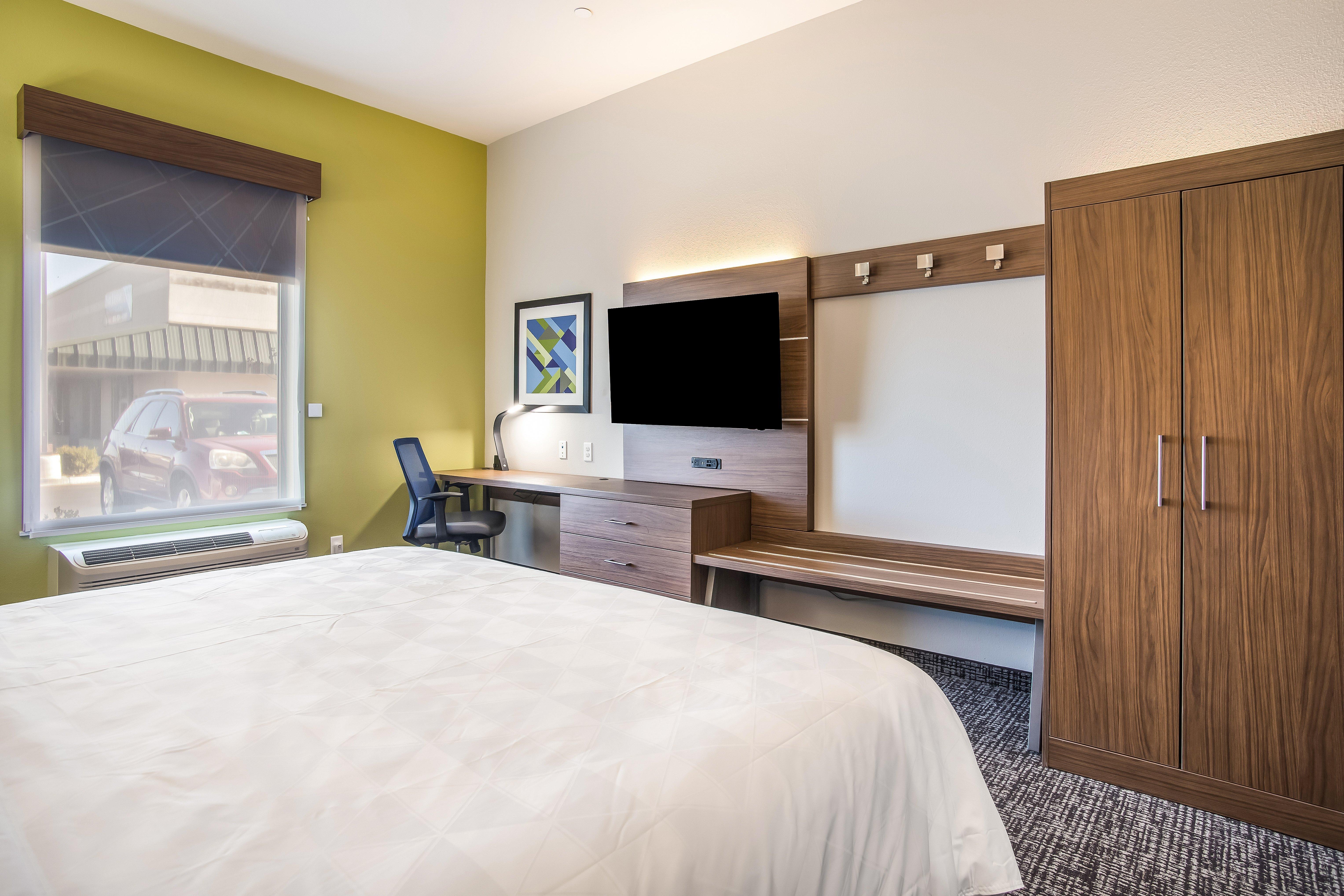 Express & East - Catoosa By Ihg