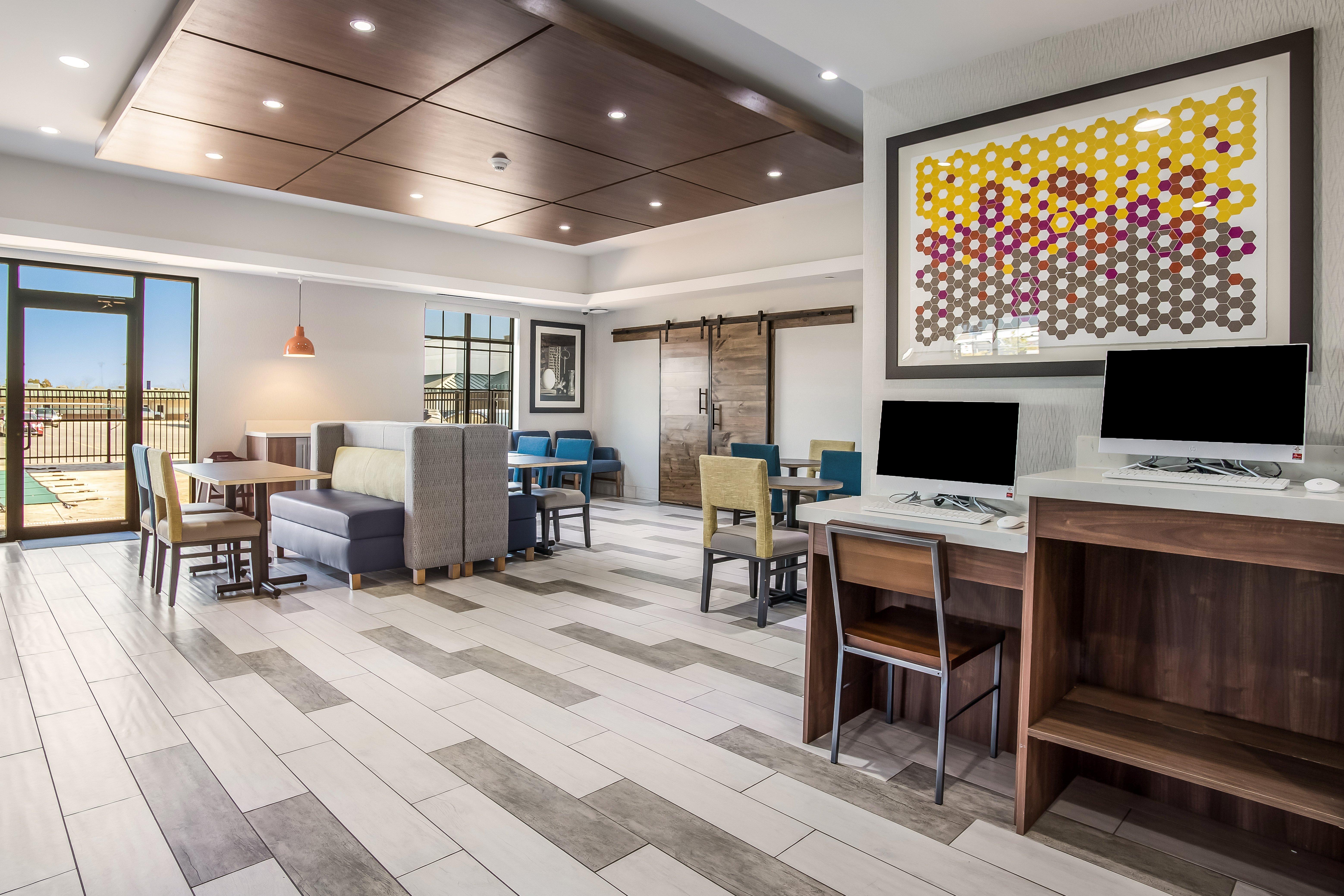 Hotel Express & East - Catoosa By Ihg 3*