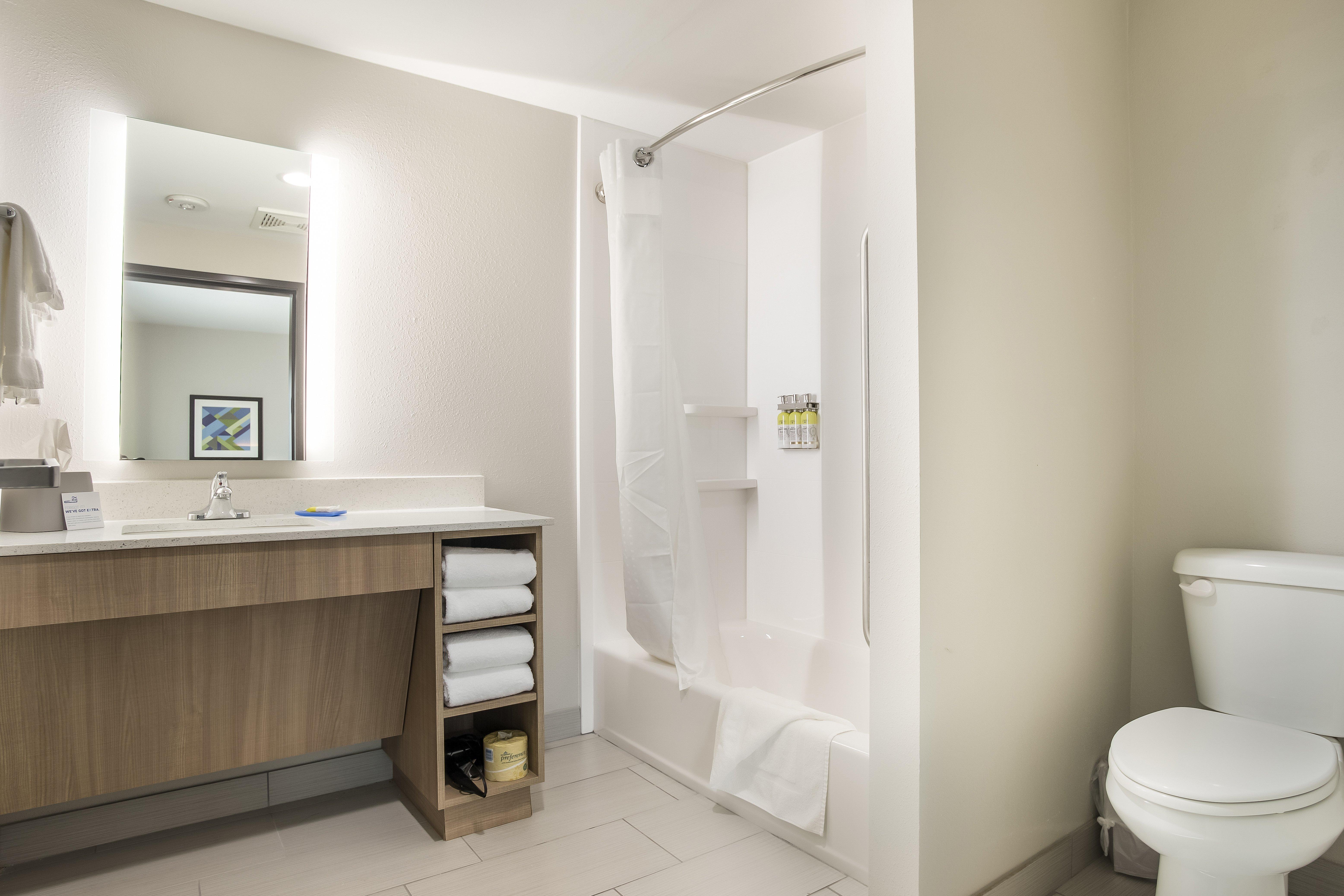 Hotel Express & East - Catoosa By Ihg
