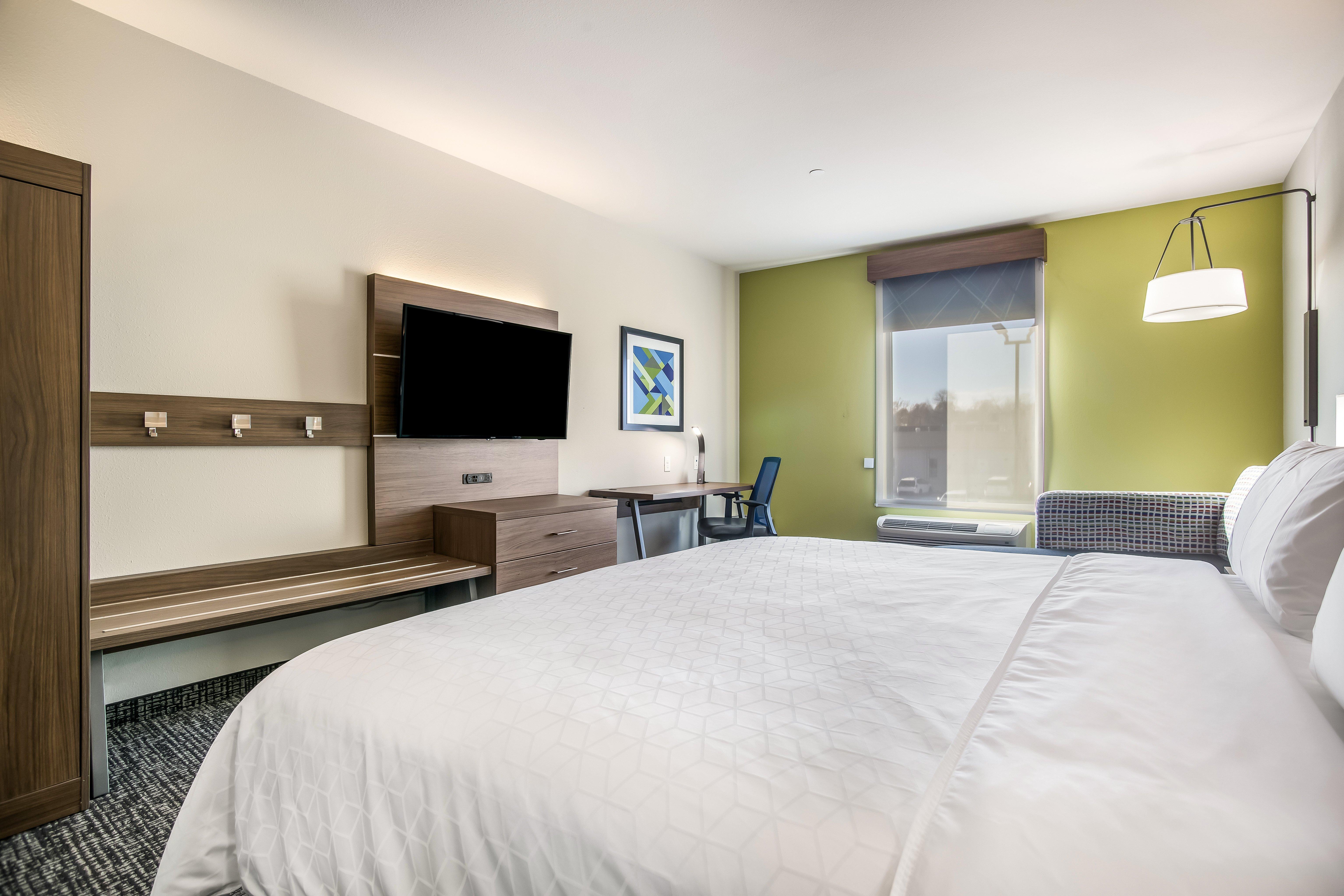 Hotel Express & East - Catoosa By Ihg 3*