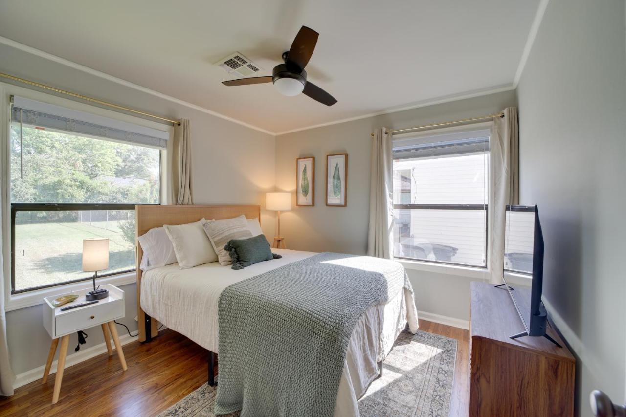 Stylish With Modern Updates! Holiday home