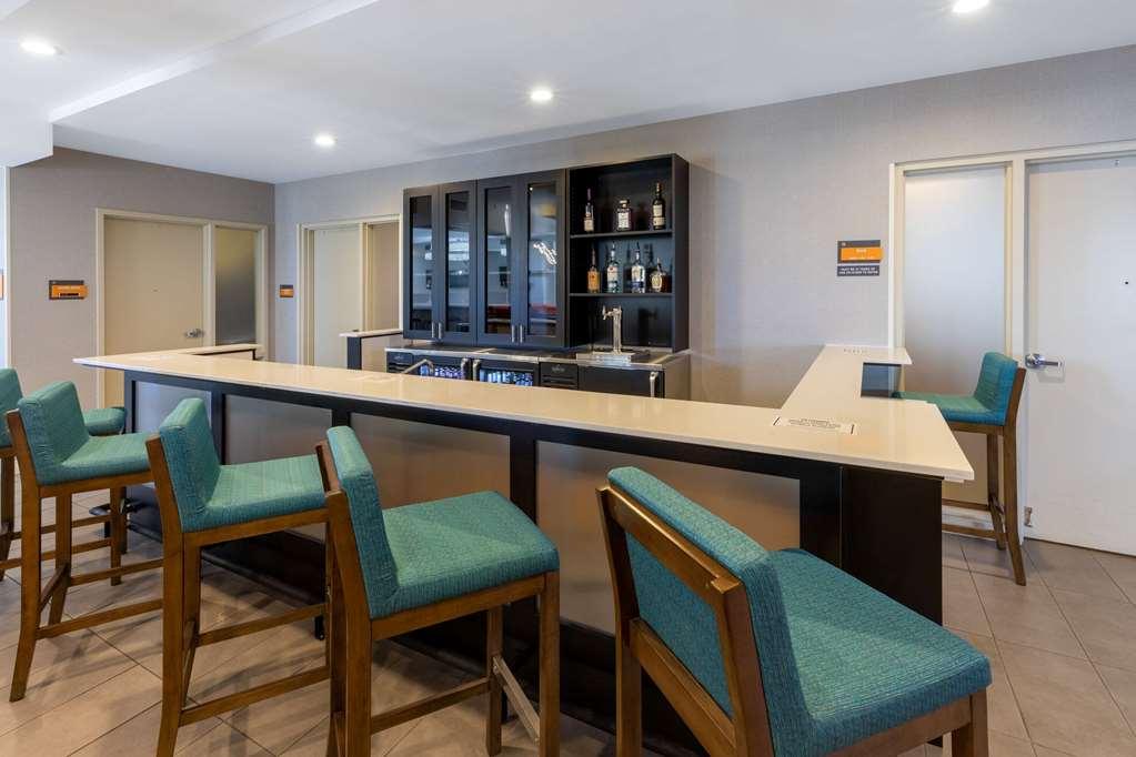 Hotel La Quinta & By Wyndham Downtown/route 66 3*