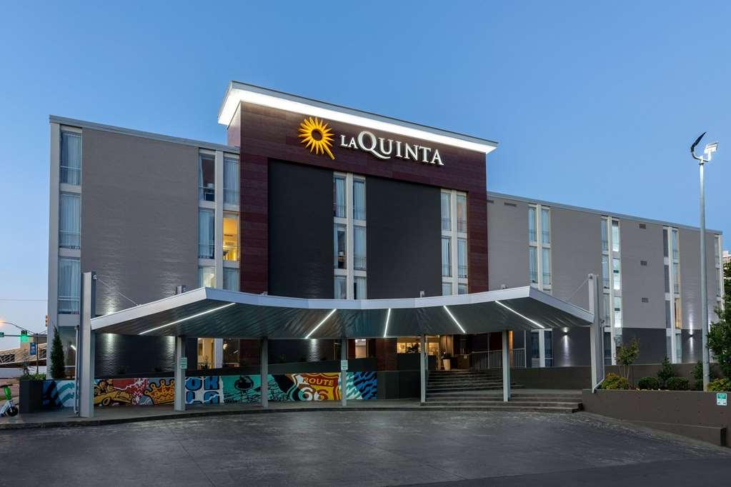 La Quinta & By Wyndham Downtown/route 66 Hotel