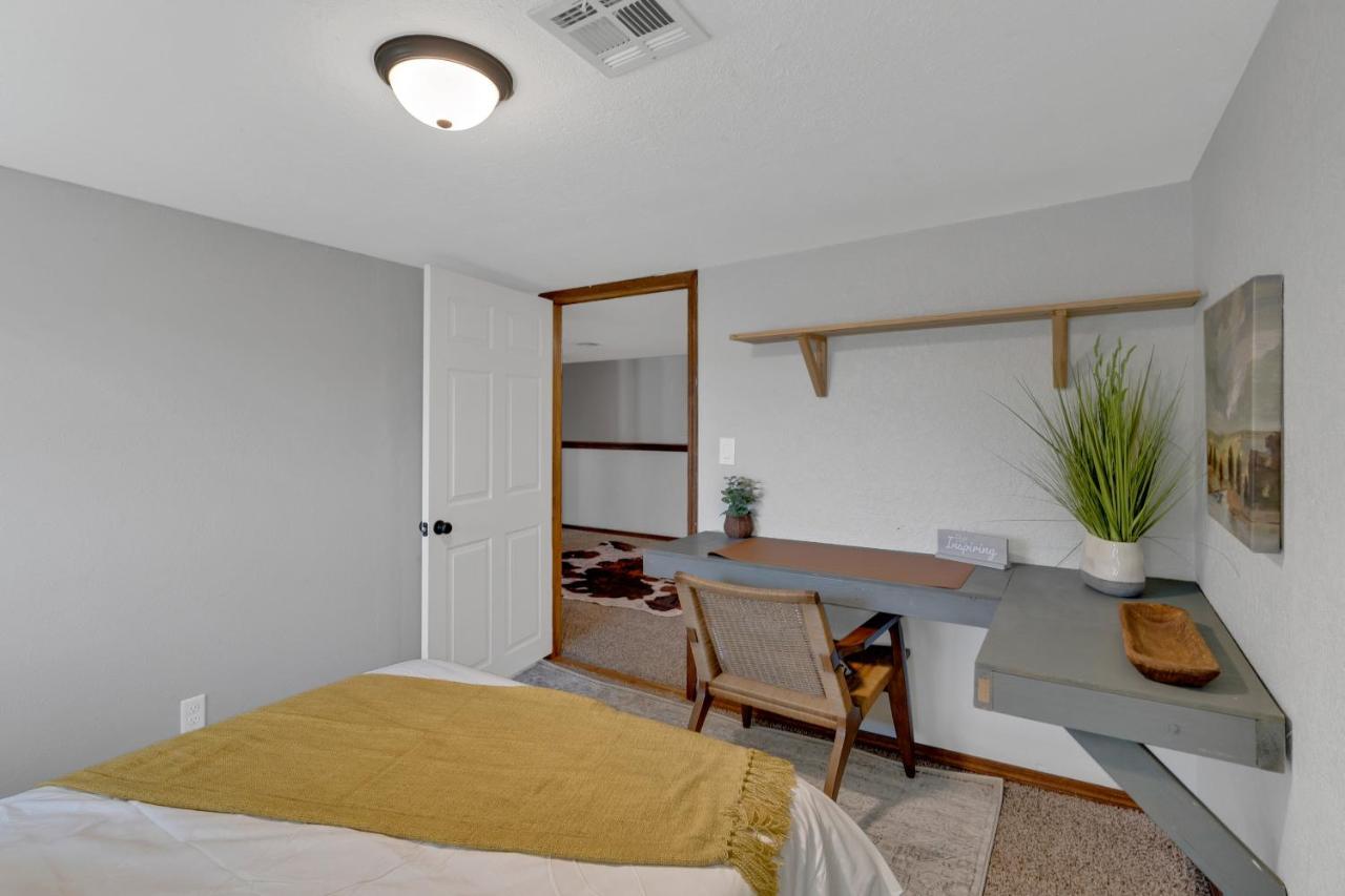 Pool Table, Fireplace, Patio, Office * Tulsa