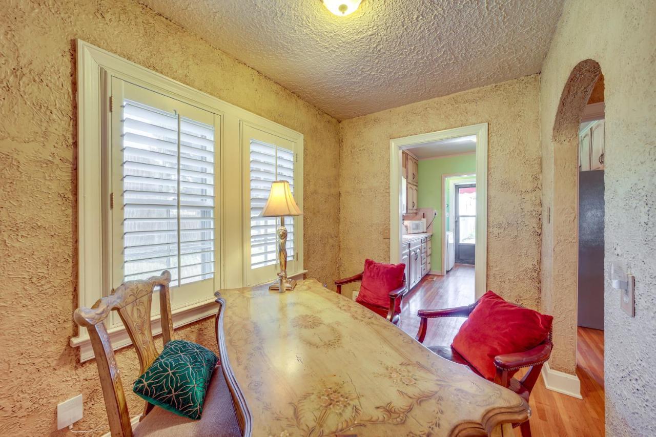 Charming Tusla About Half-mi To Expo Square! Holiday home *