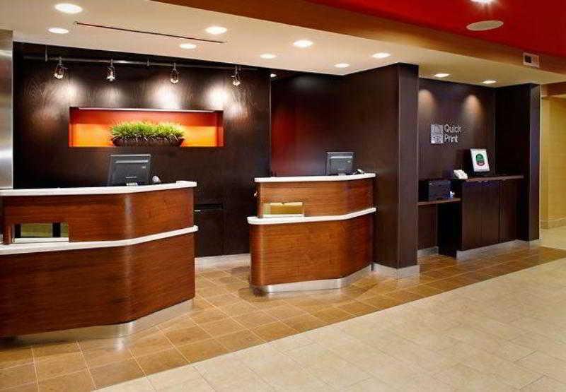 Courtyard By Marriott Tulsa