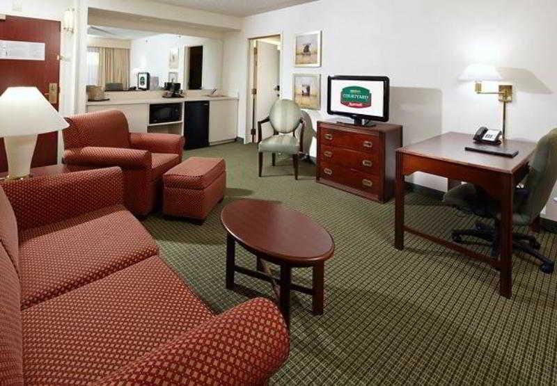 Courtyard By Marriott 3*