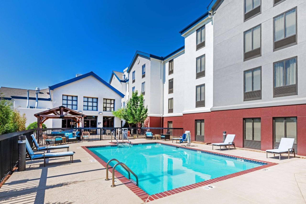 Hampton & Tulsa-woodland Hills Tulsa