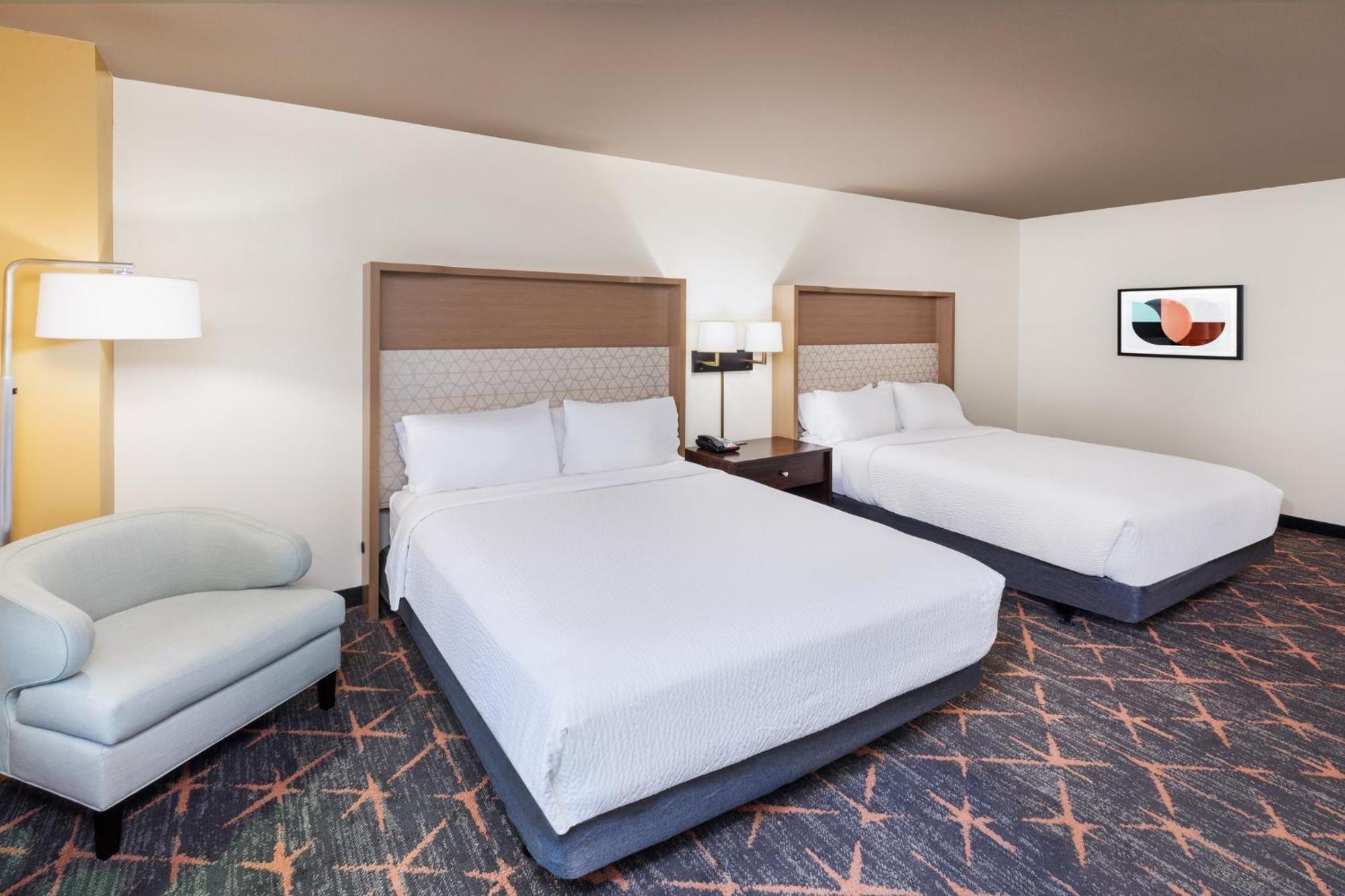 Hotel & South By Ihg Tulsa