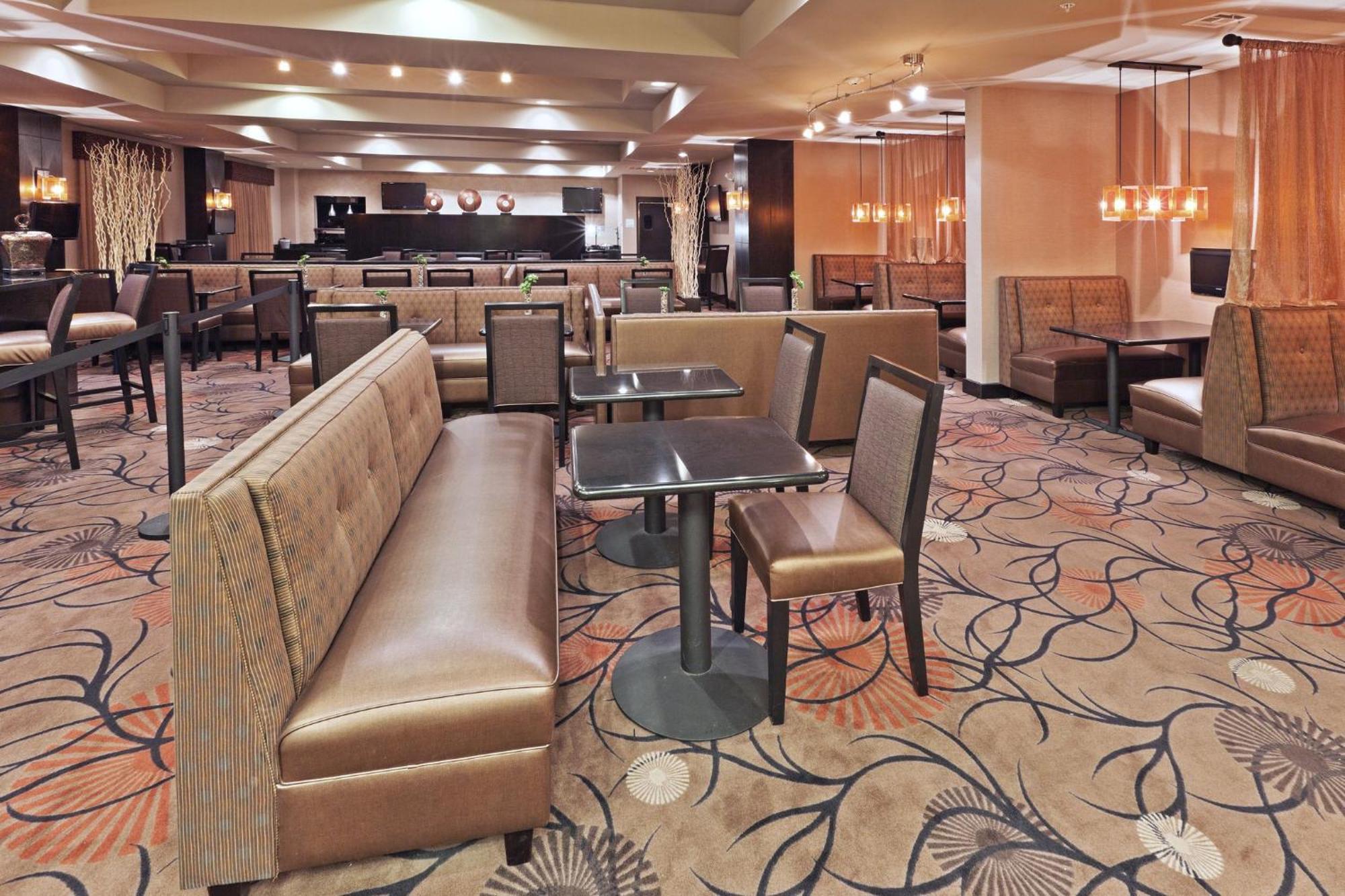 & South By Ihg 3* Tulsa
