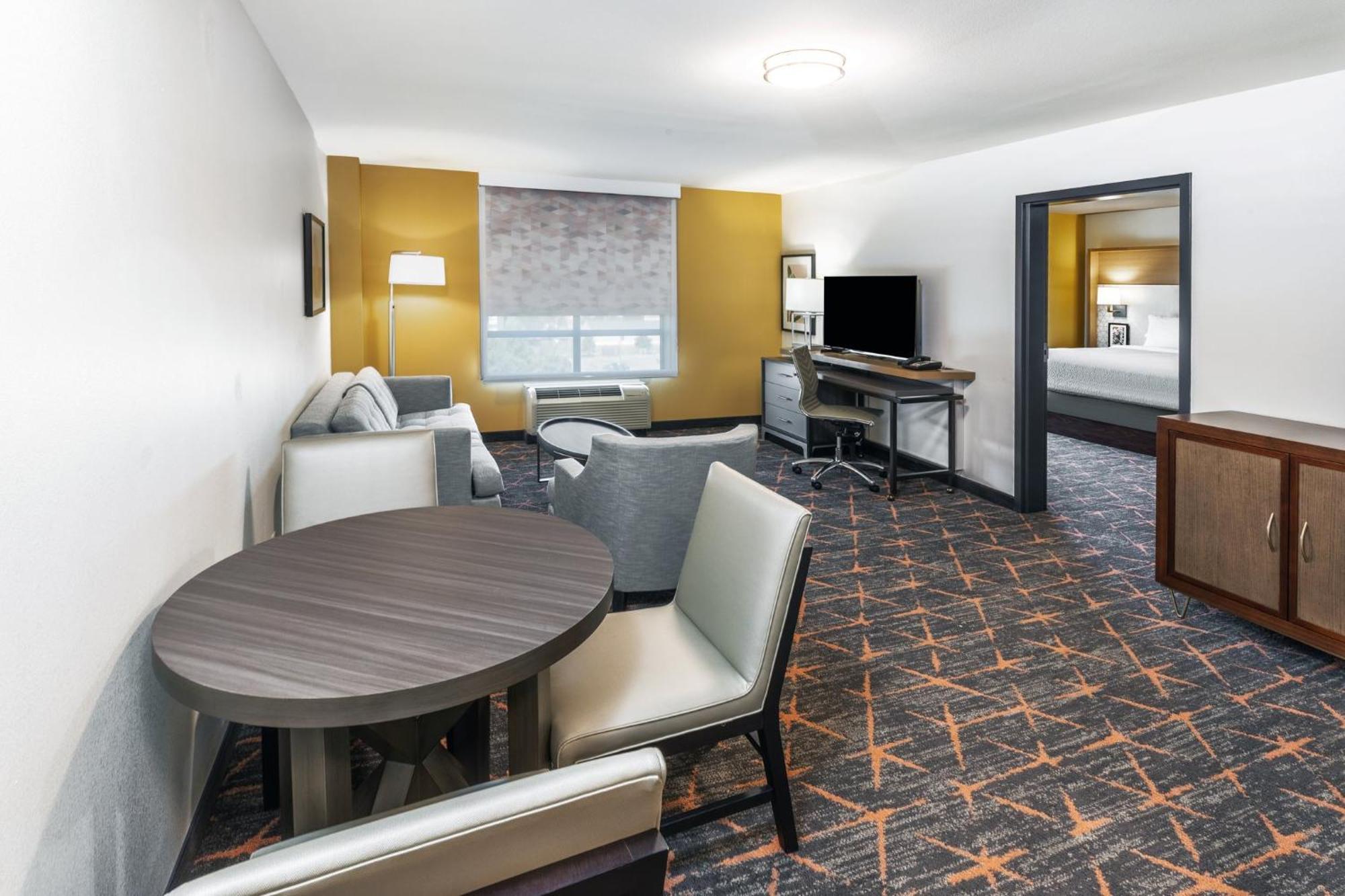 Hotel & South By Ihg 3*