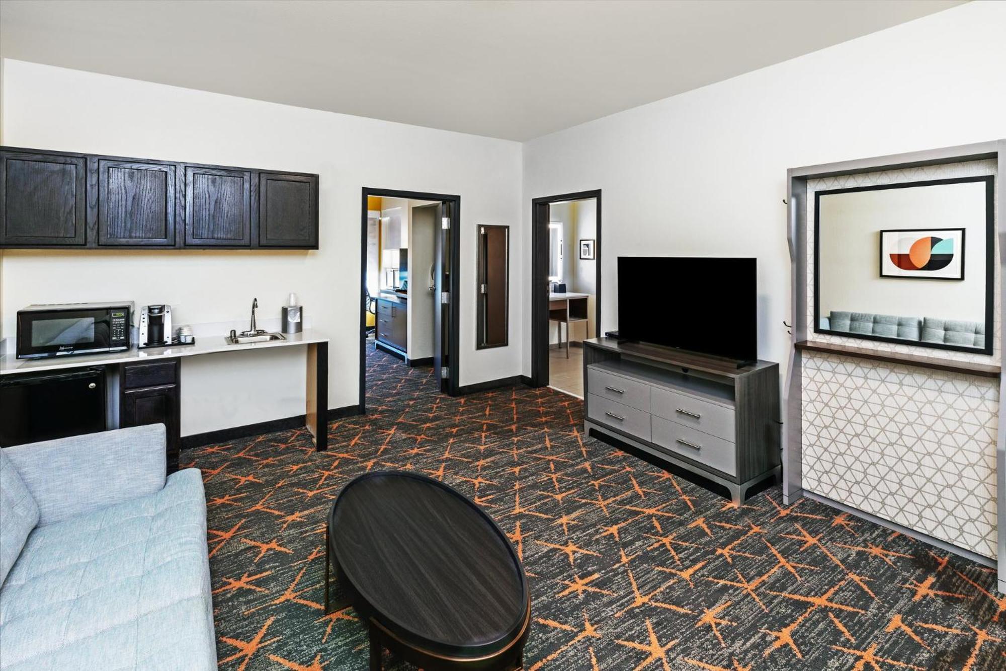 & South By Ihg Hotel Tulsa