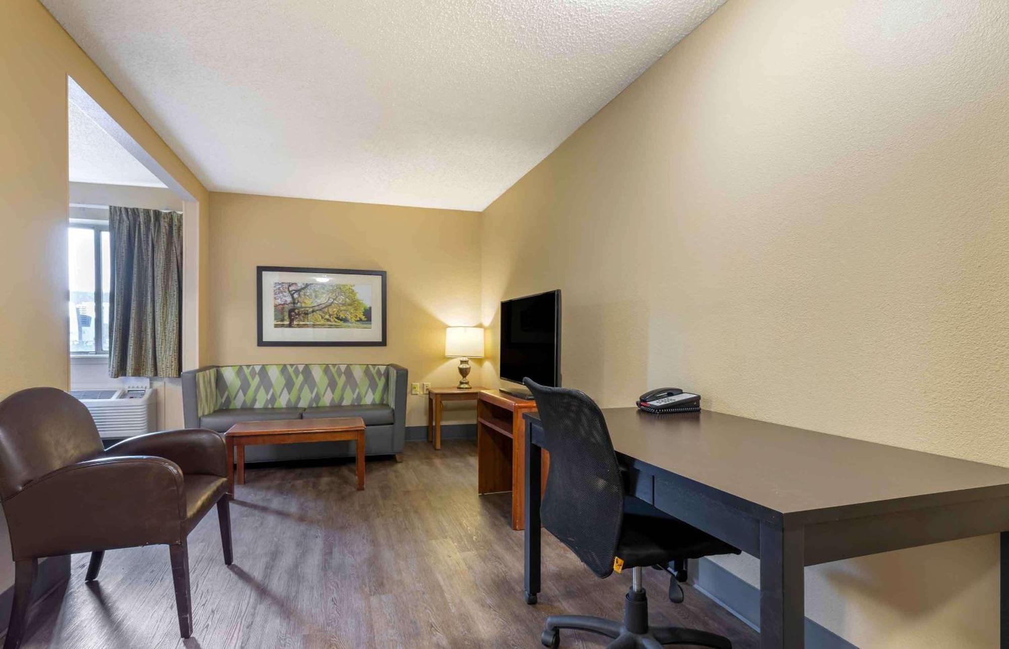 Hotel Extended America - - Midtown Tulsa