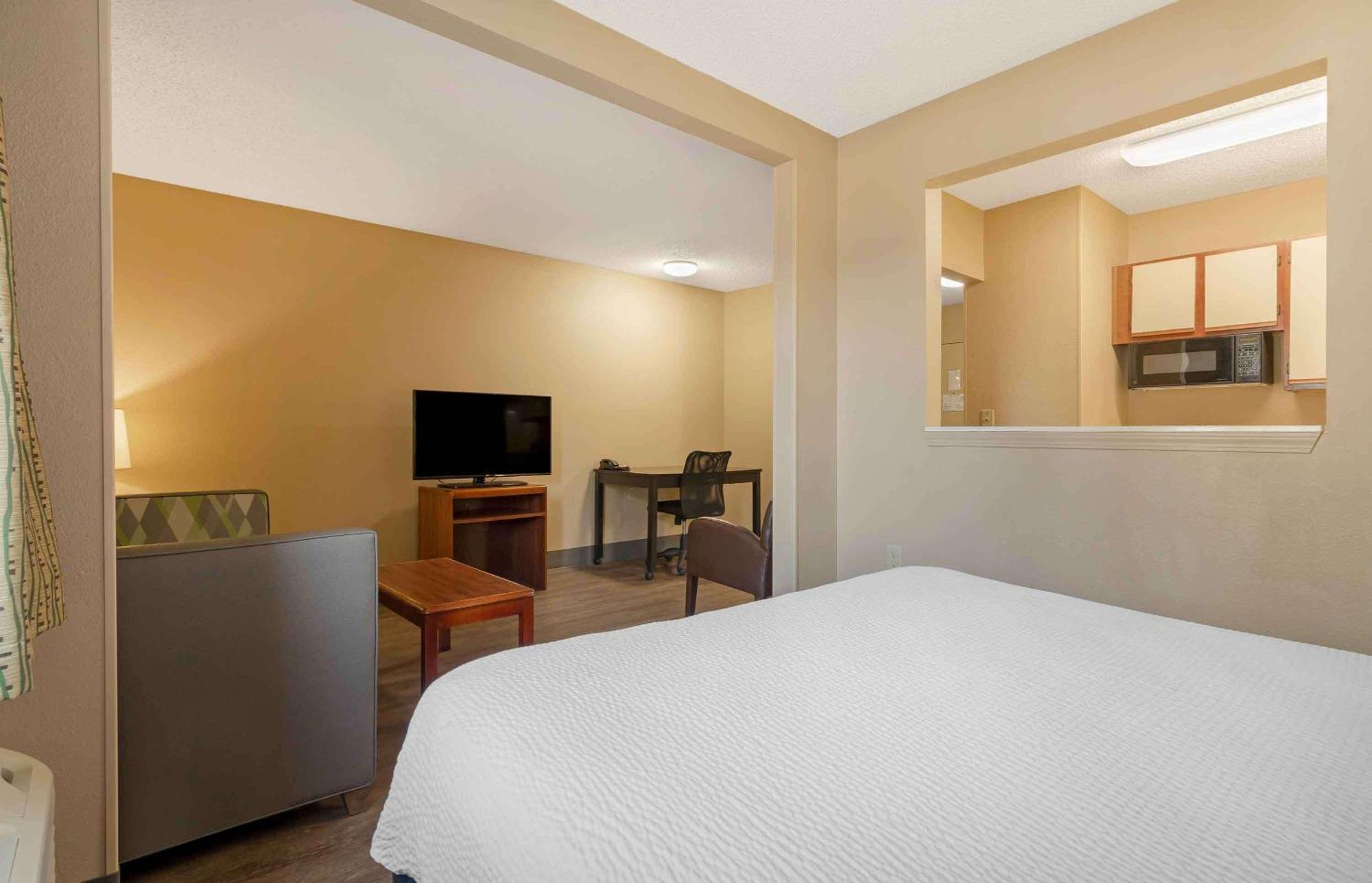 Hotel Extended America - - Midtown Tulsa