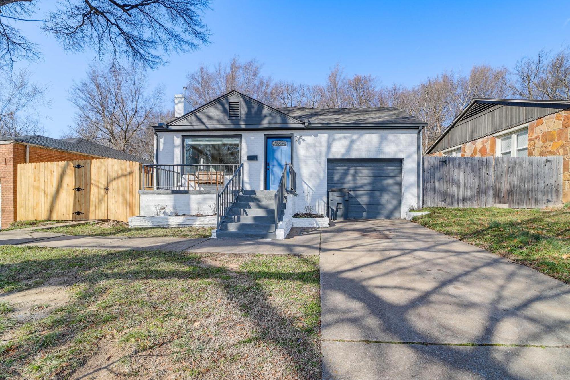 Lovely Vacation About 3 Mi To Downtown! Holiday home