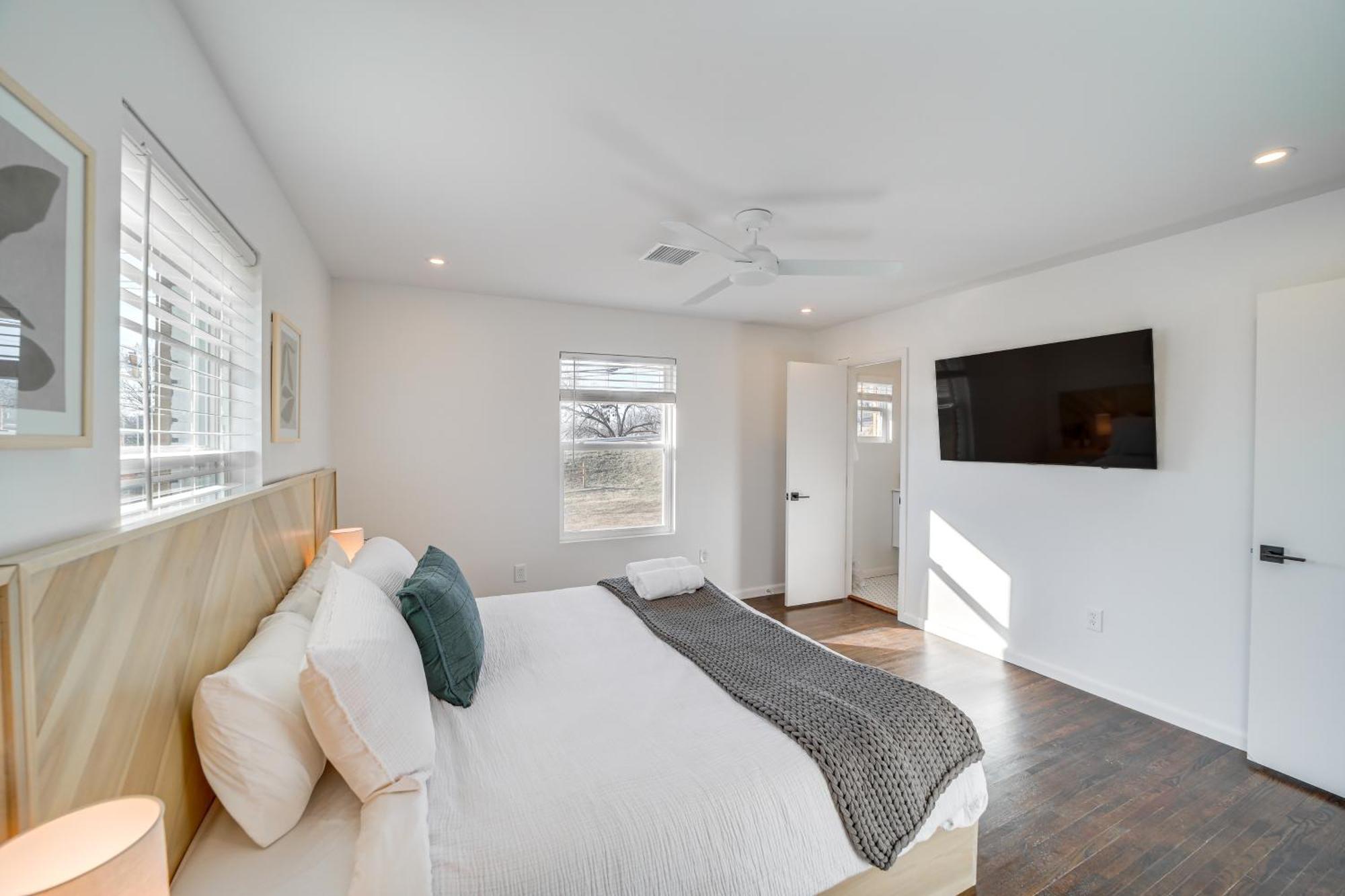 Charming Vacation With Patio! * Tulsa