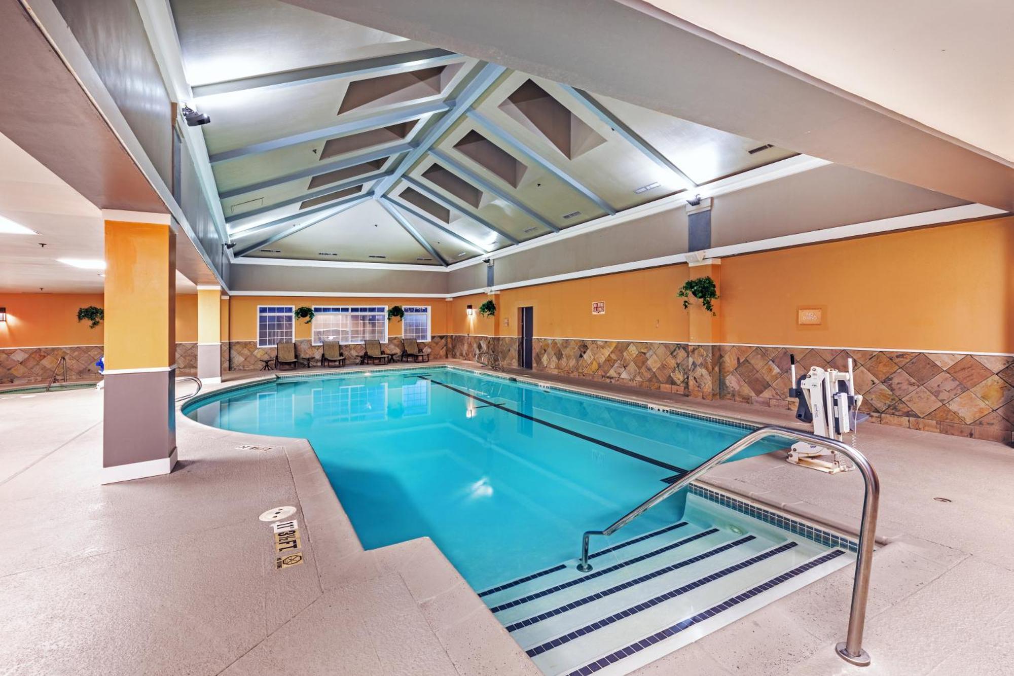 Doubletree By Hilton Downtown Hotel