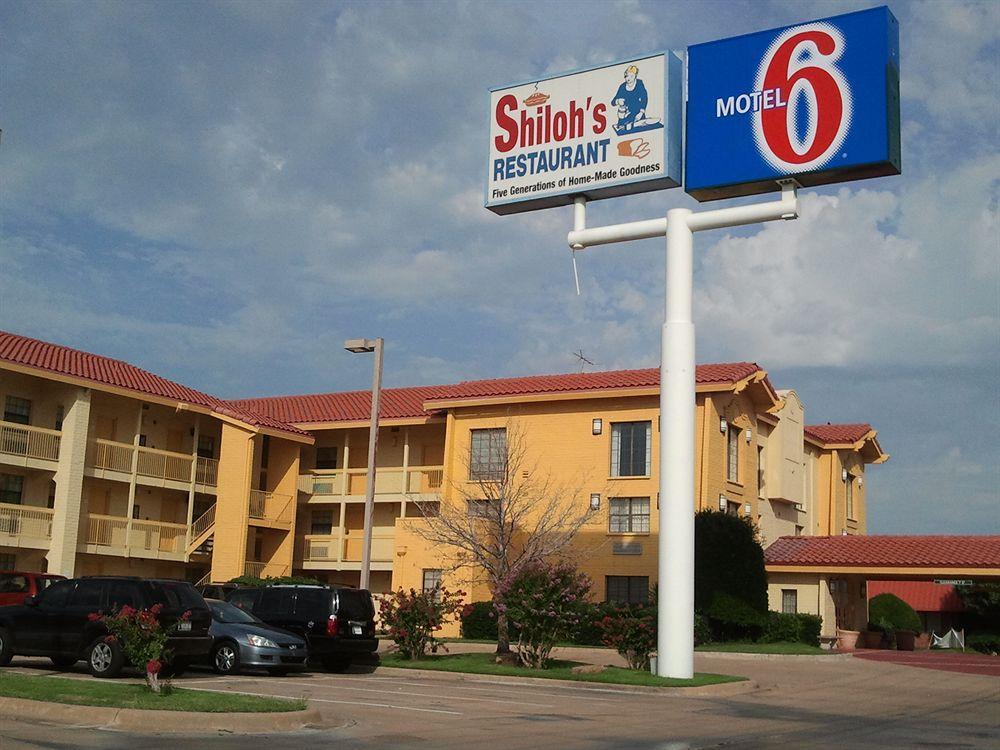 Motel Baymont By Wyndham Broken Arrow 2*