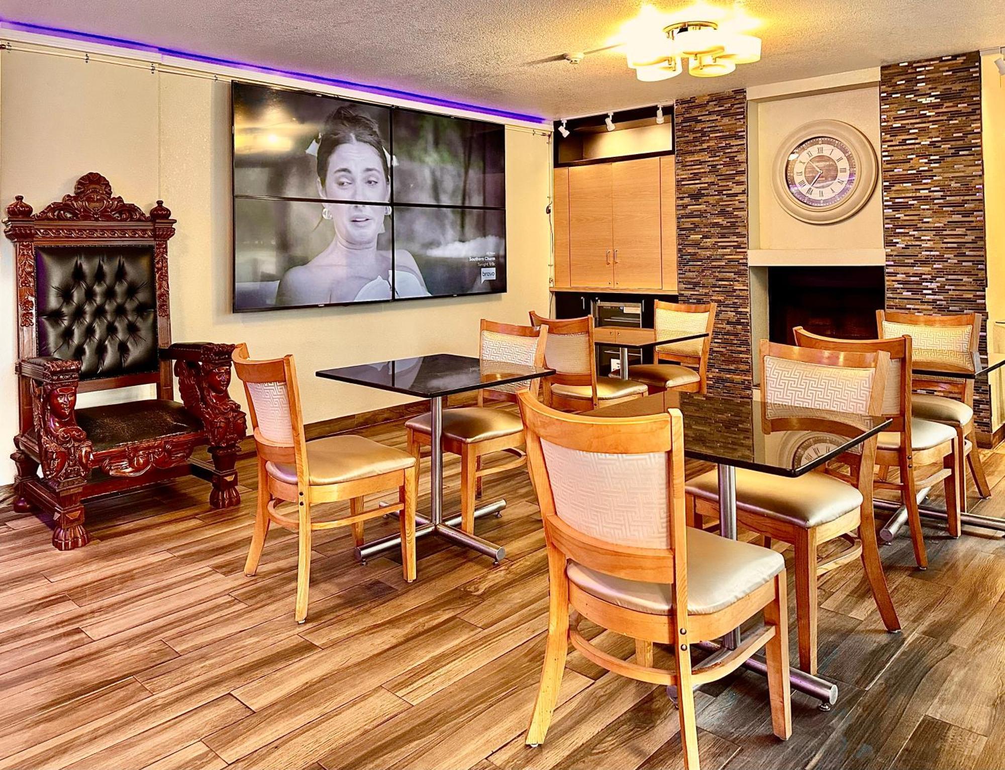 Days By Wyndham Southern Hills/oru Tulsa