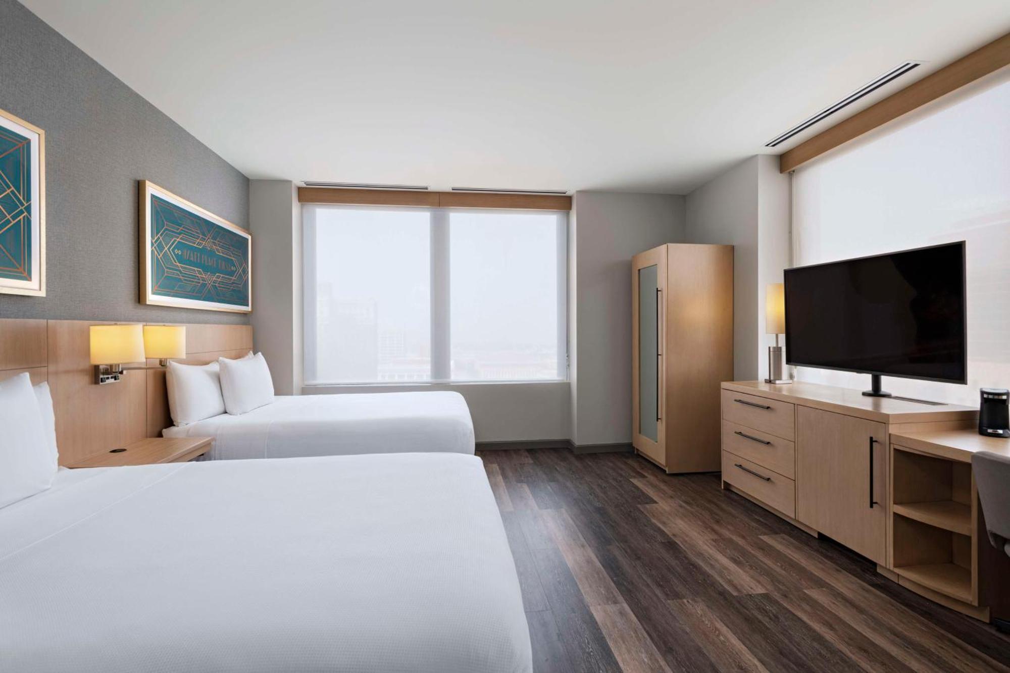 Hyatt Place Tulsa/downtown 3*