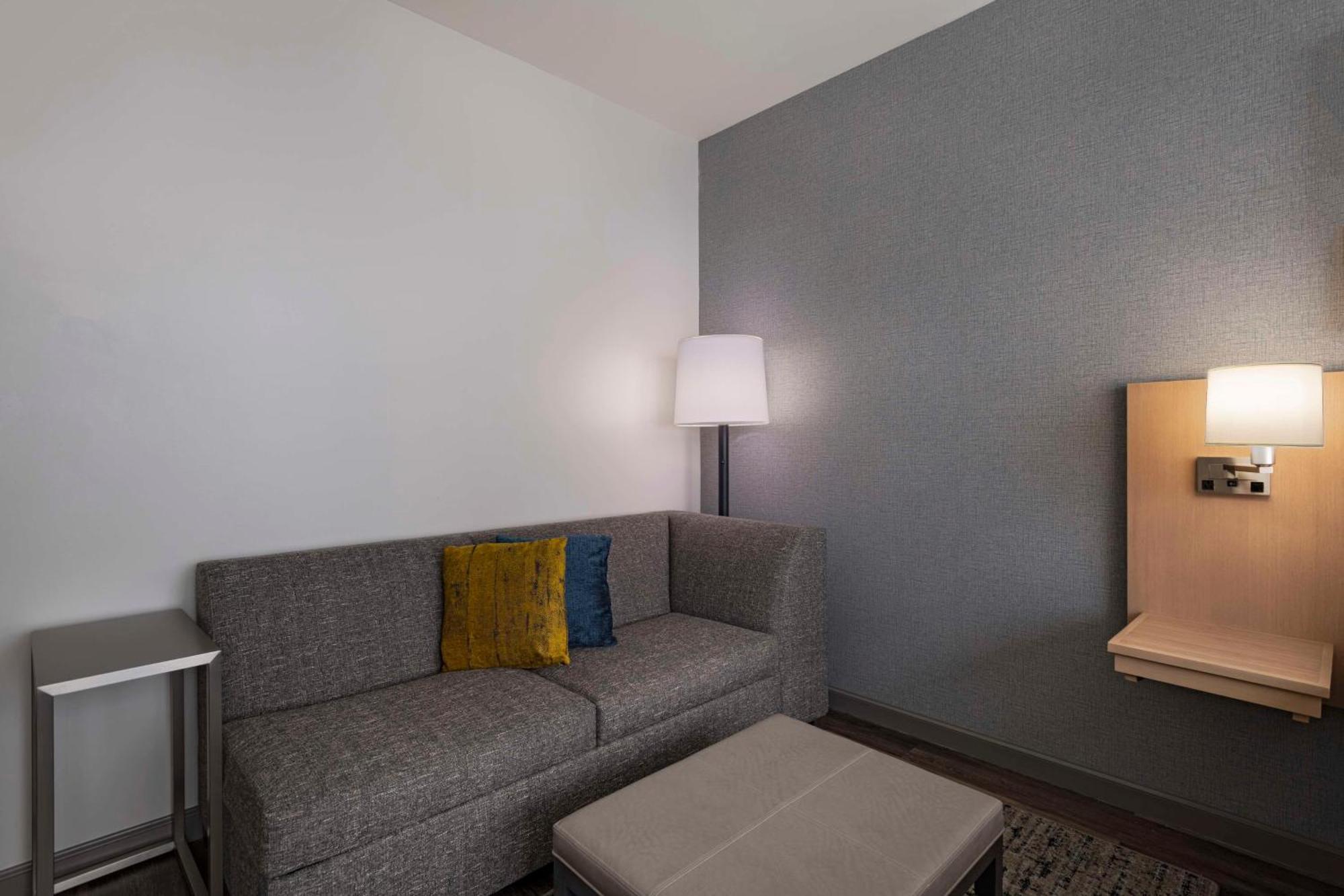 Hotel Hyatt Place Tulsa/downtown 3*