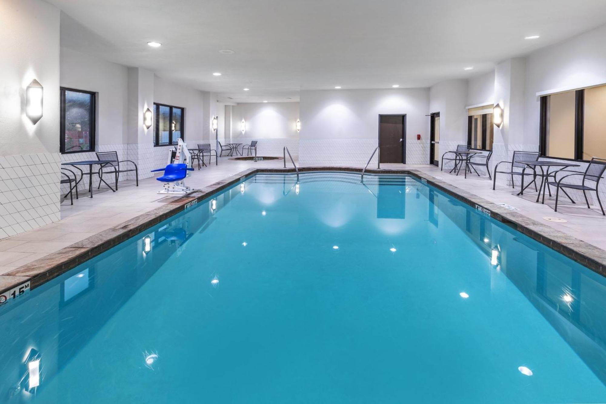 & South By Ihg 3* Tulsa