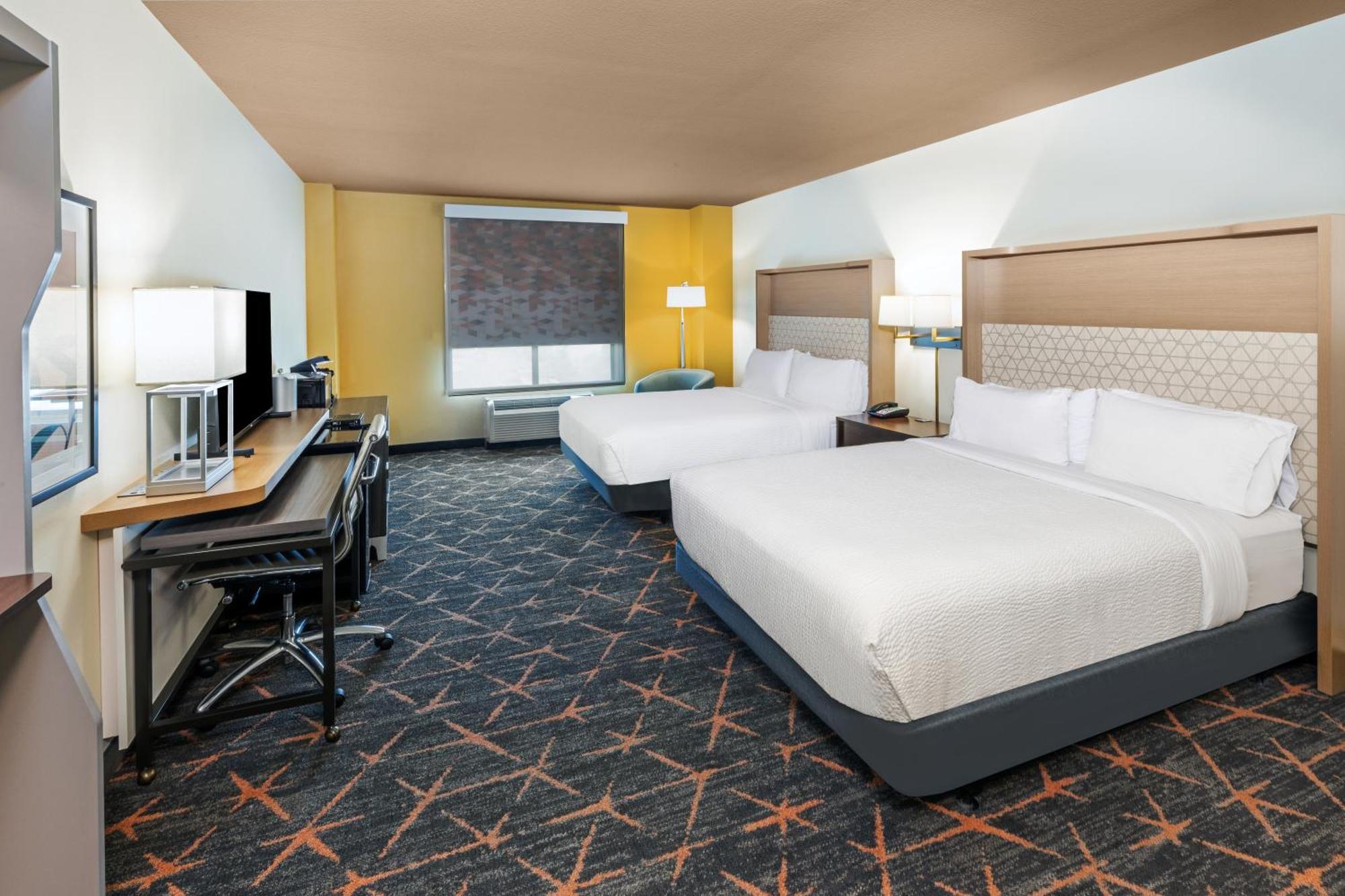 & South By Ihg Tulsa