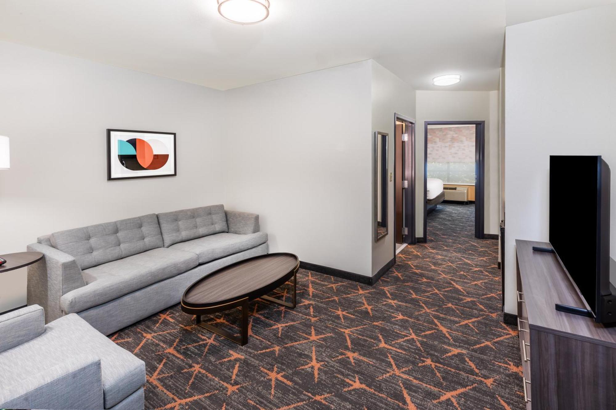 & South By Ihg 3* Tulsa
